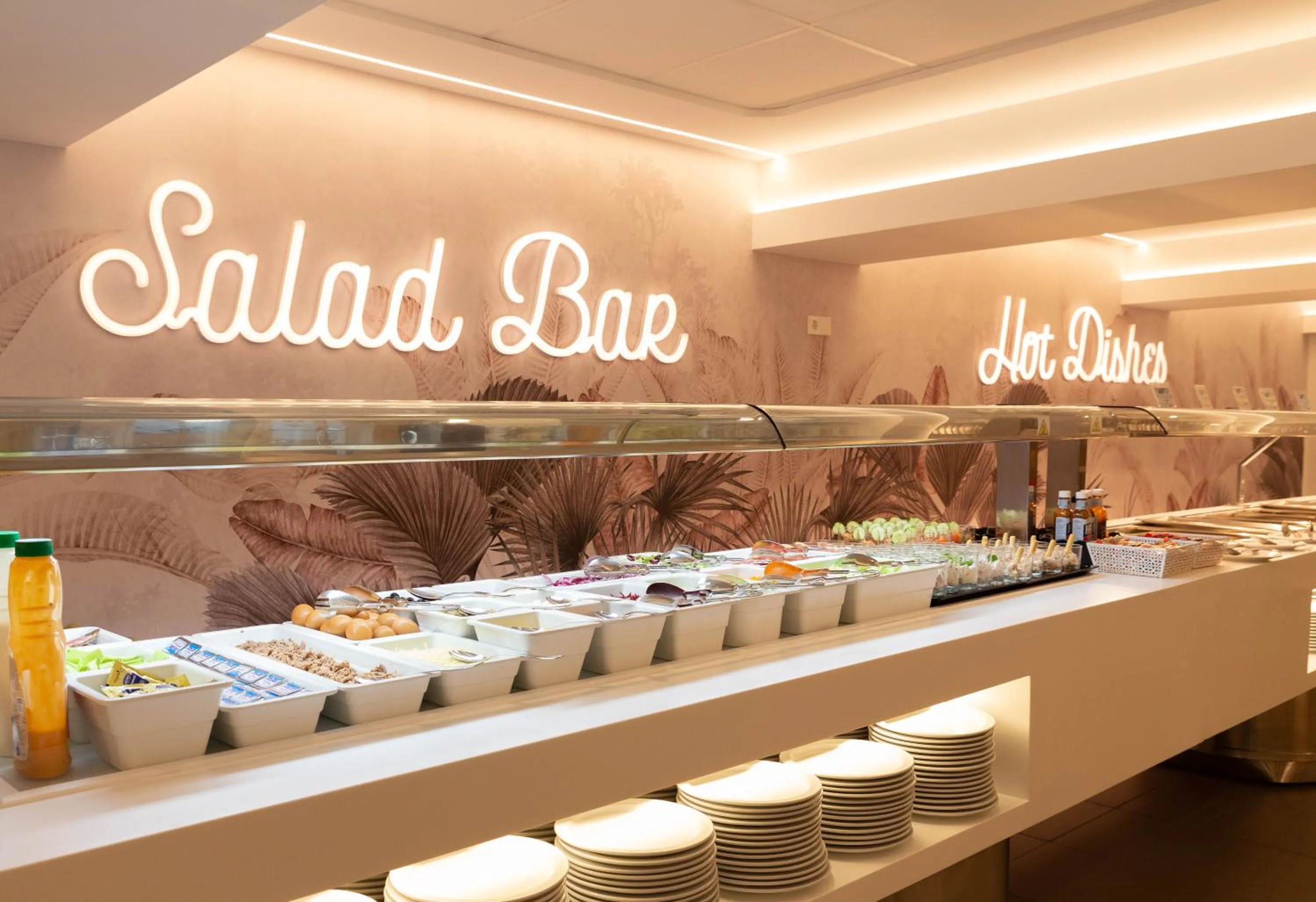 Restaurant/places to eat in Ambassador Playa I