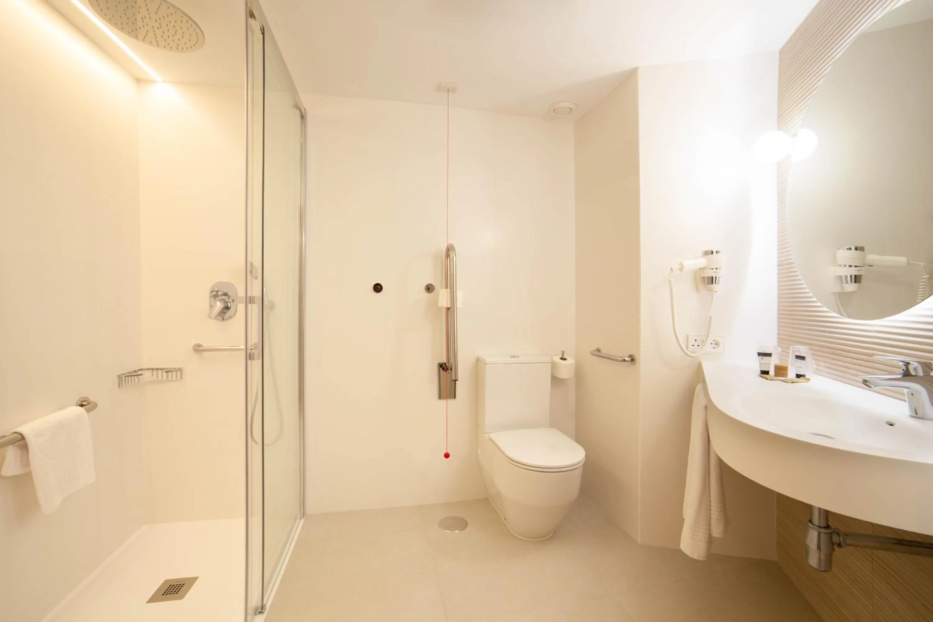 Bathroom in Ambassador Playa I