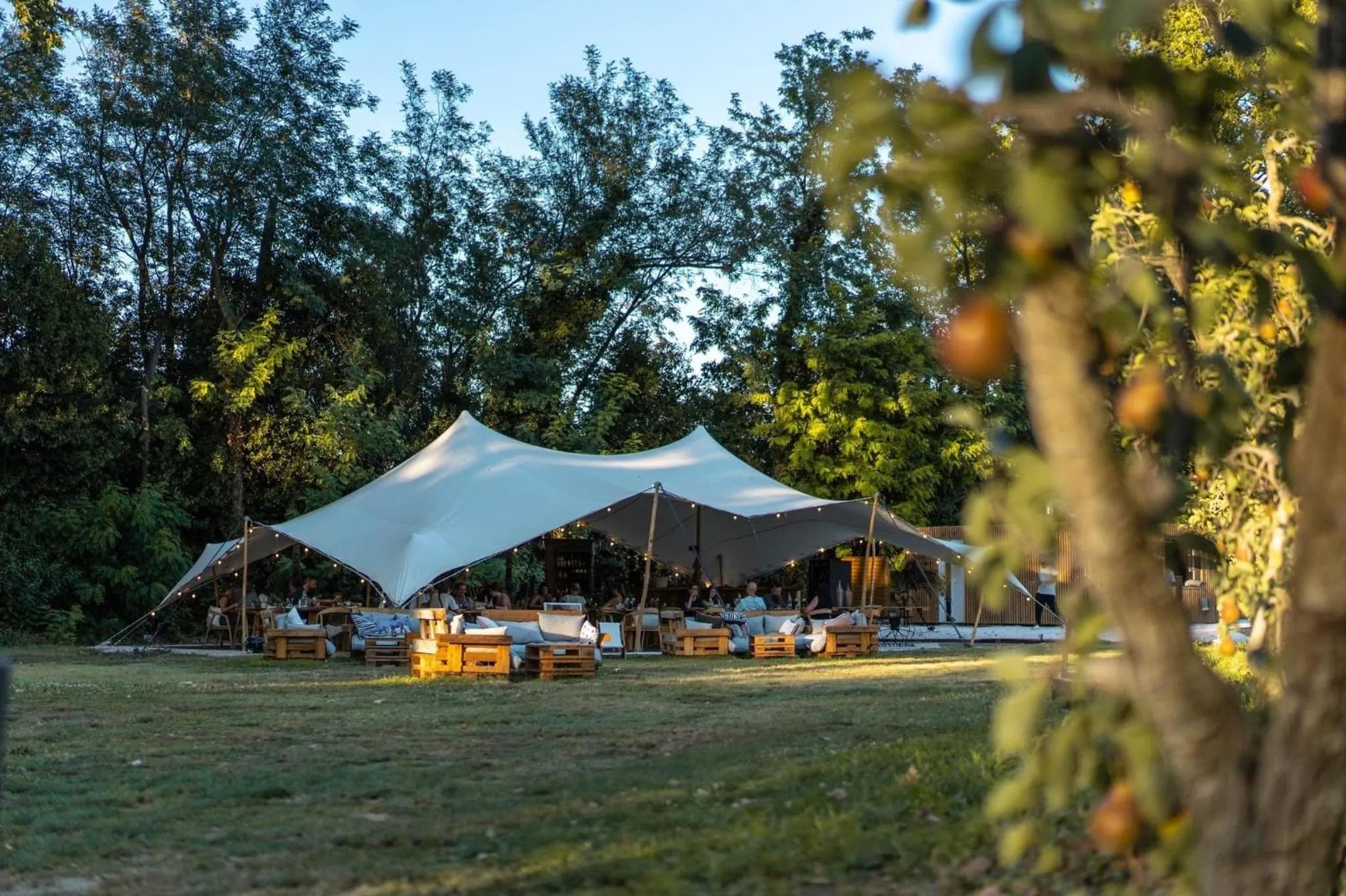 Restaurant/places to eat in Mas de Capelou