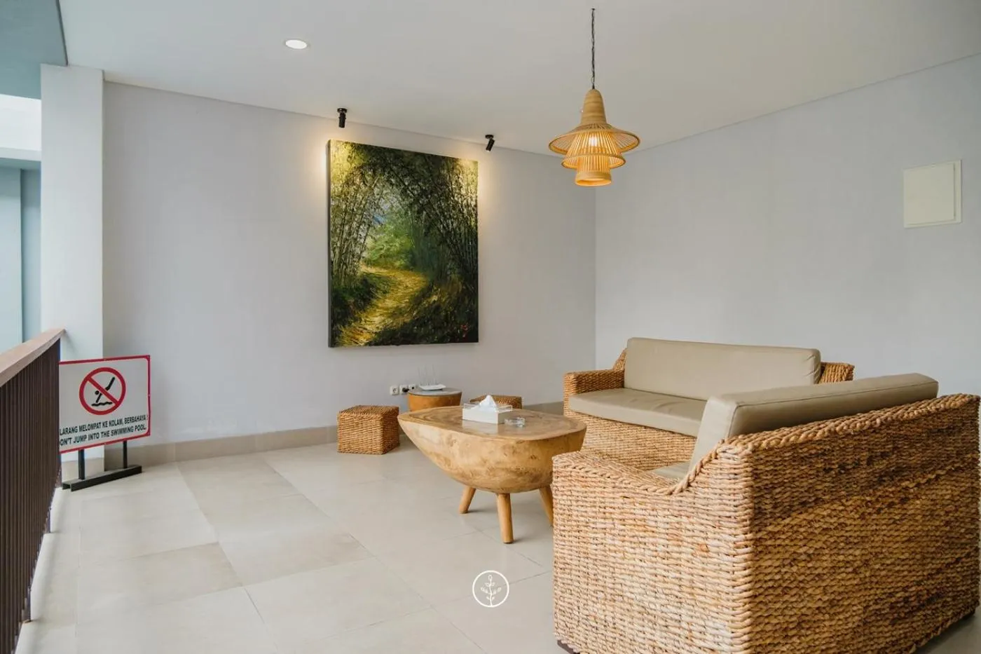 Living room in Atsuka Hill View Villa 8 bedrooms with a private heated swimming pool