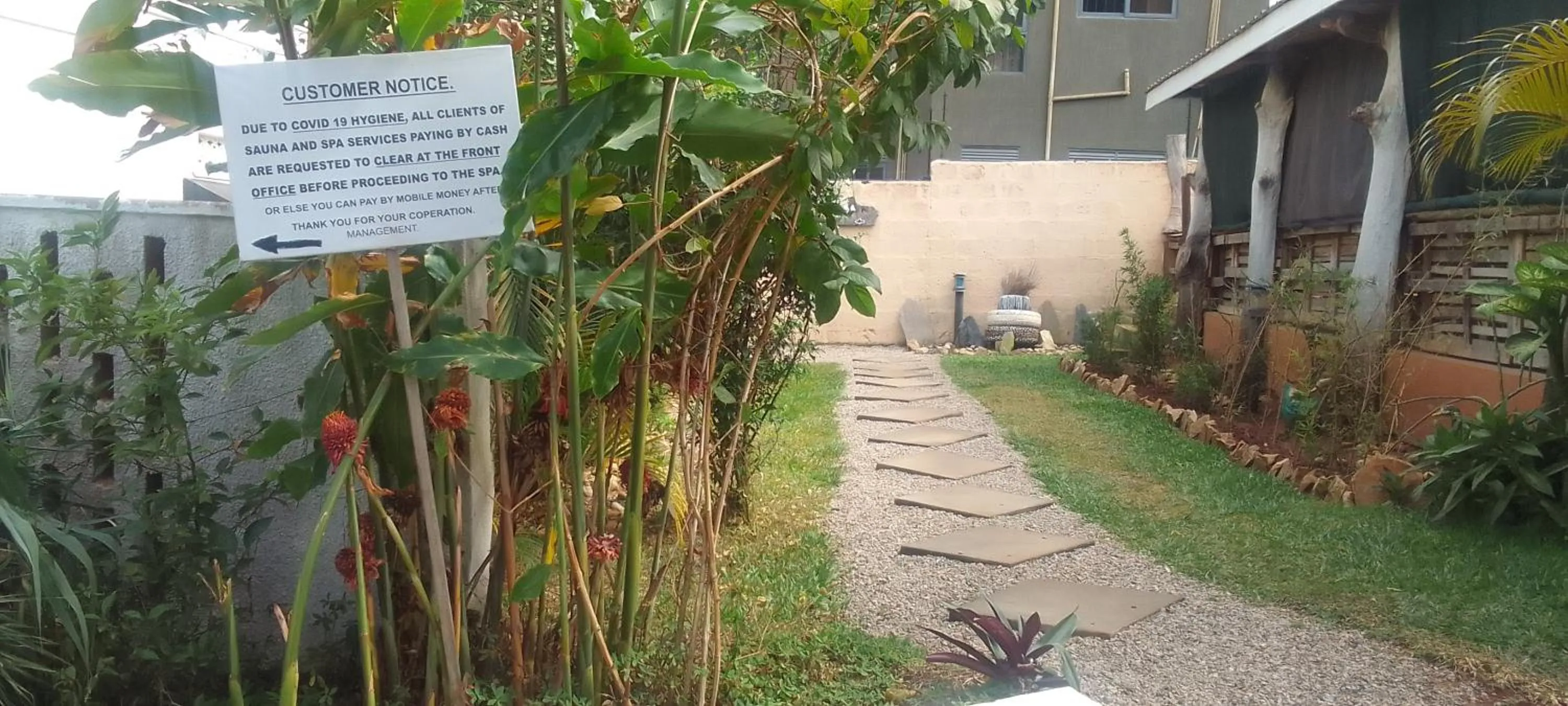 Facade/entrance in Dream jet suites