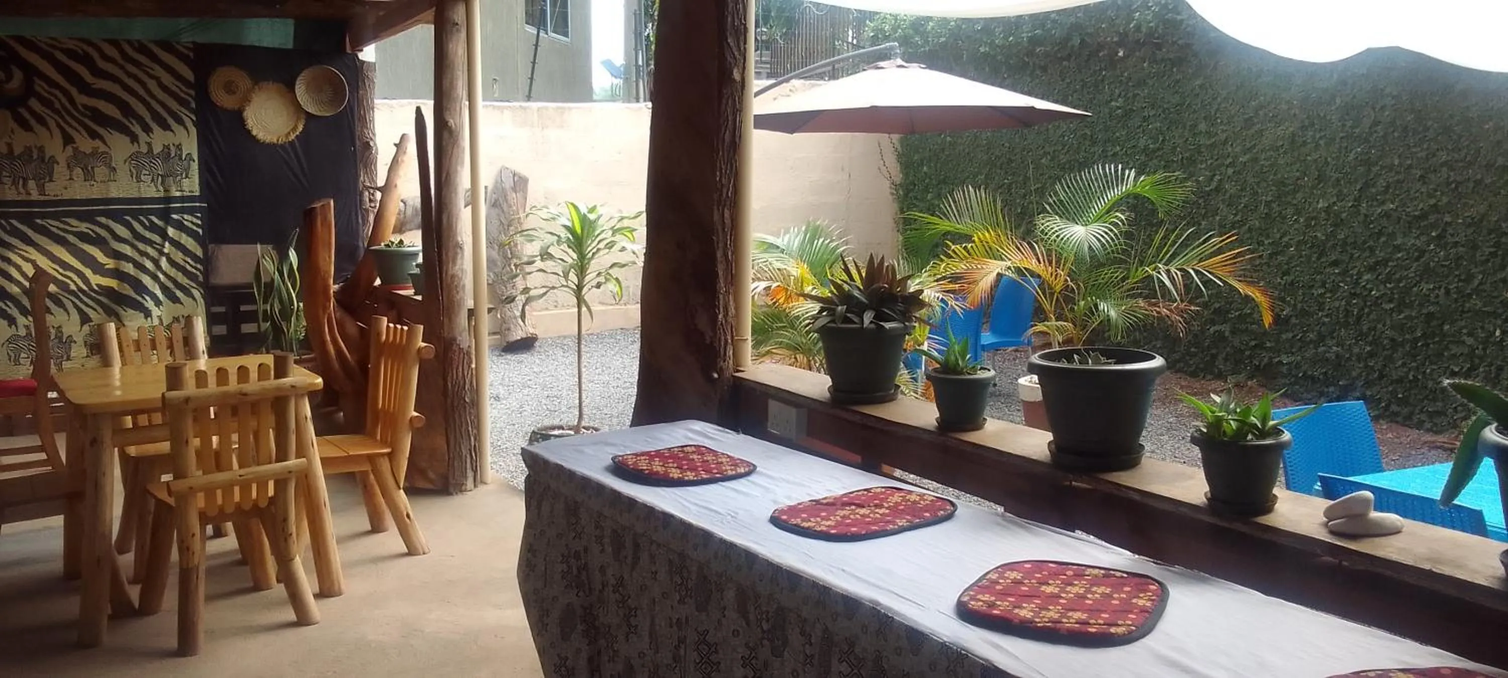 Restaurant/places to eat in Dream jet suites