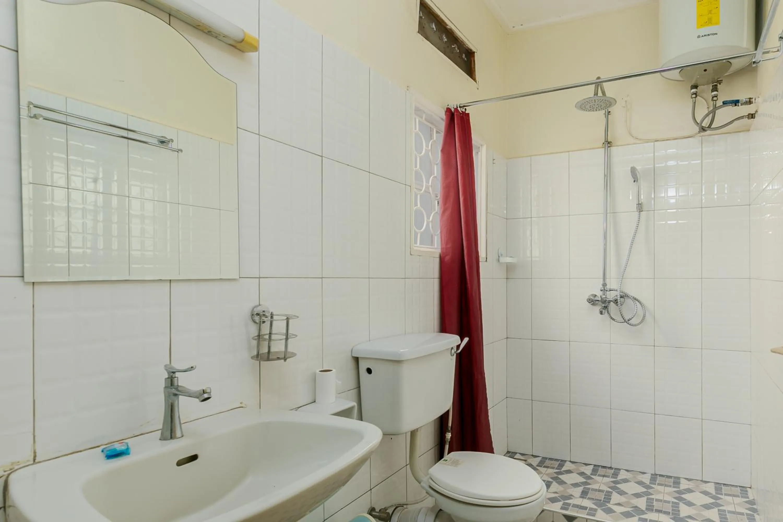 Shower in Dream jet suites