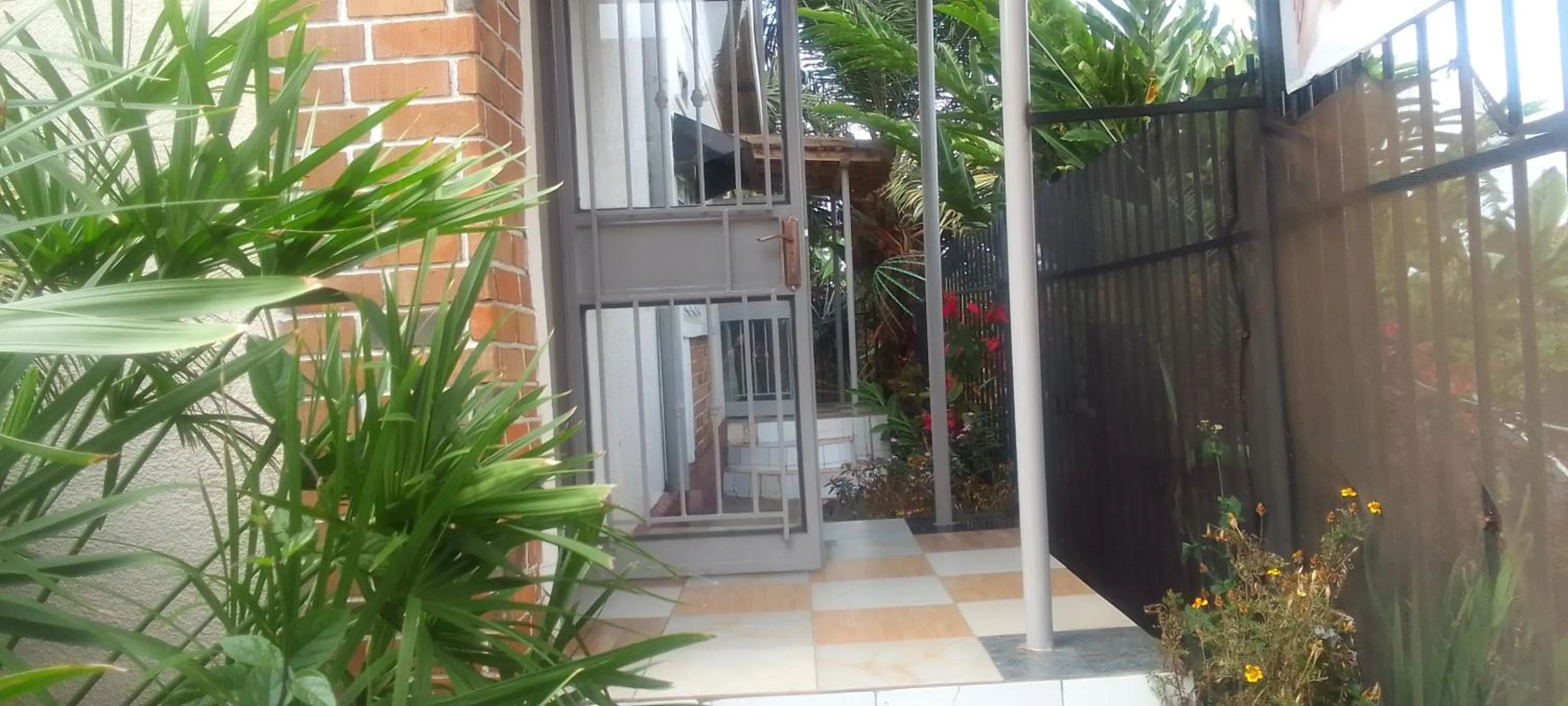 Facade/entrance in Dream jet suites