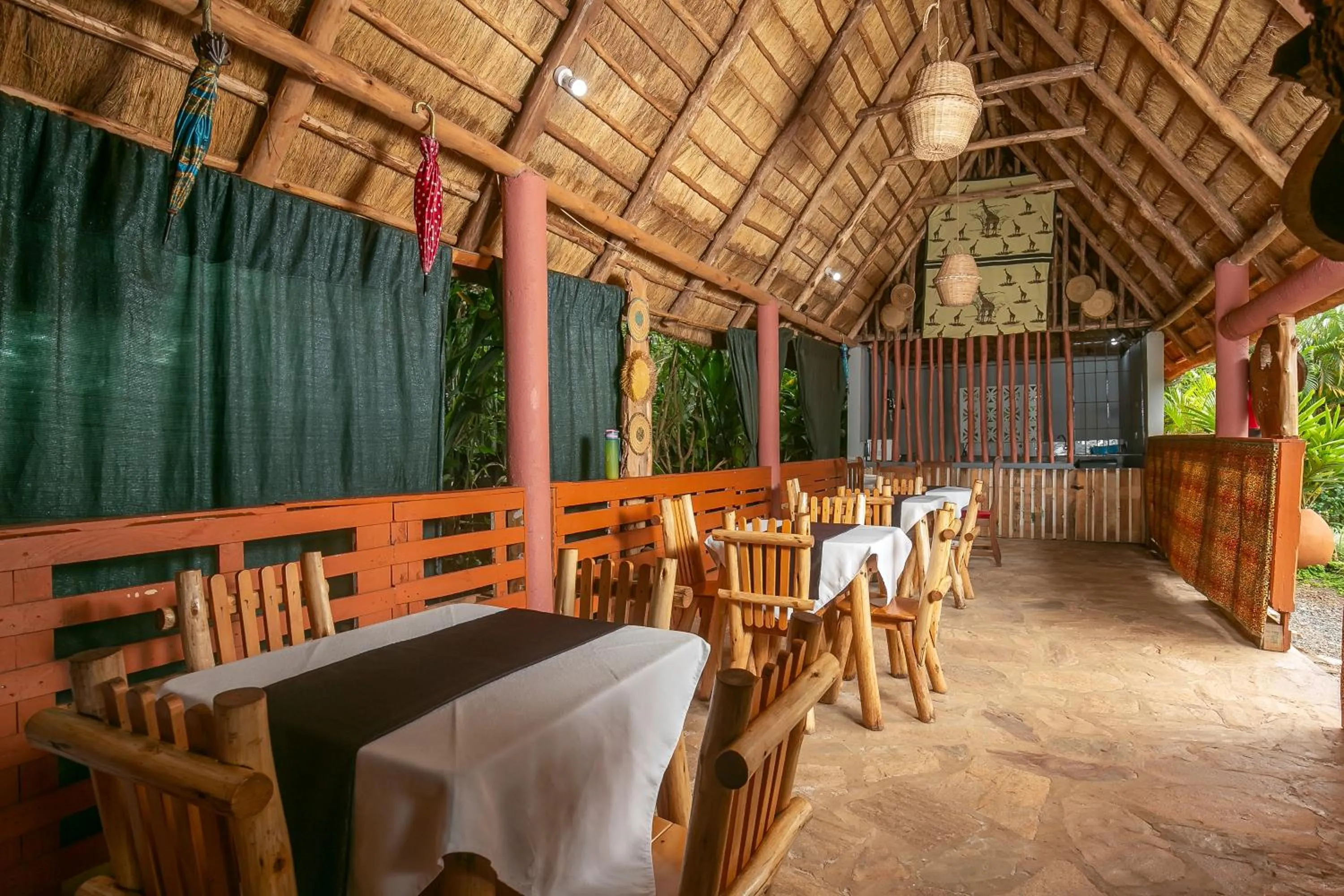 Restaurant/places to eat in Dream jet suites