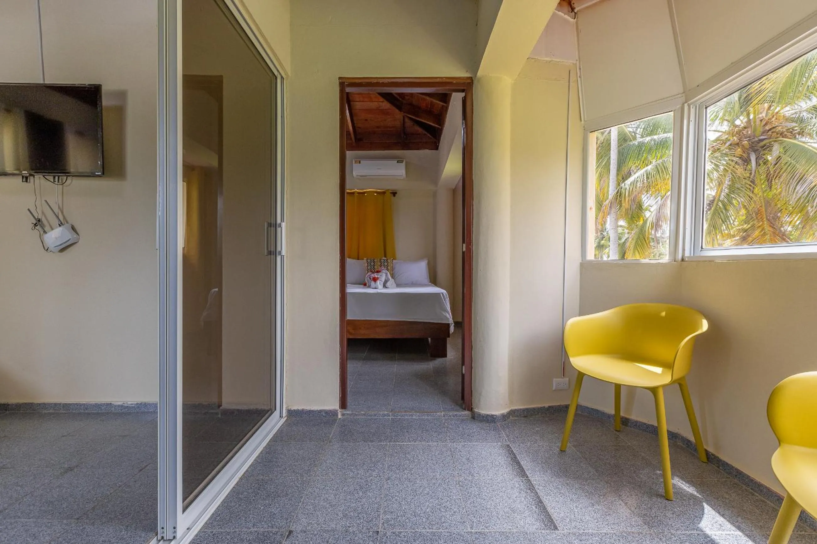 Living room, Bed in Hotel Turístico Marian