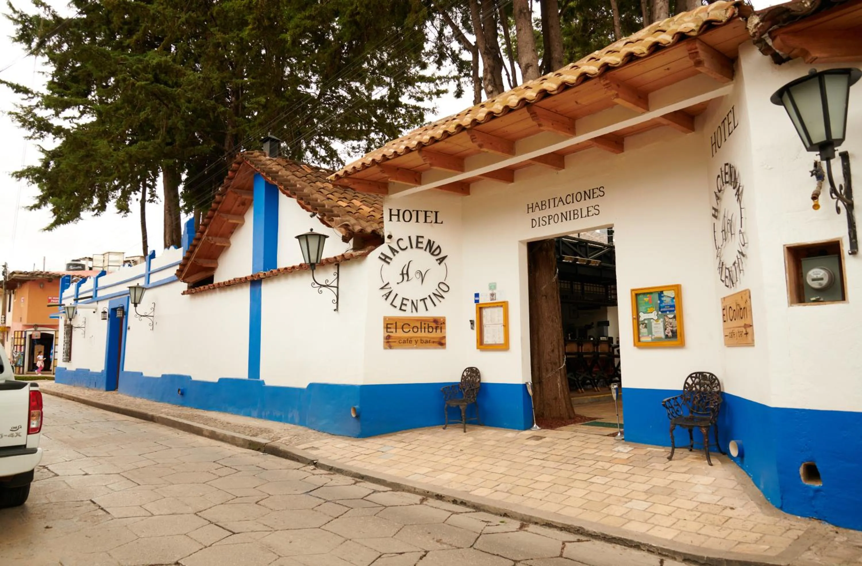 Facade/entrance in Hacienda Valentino