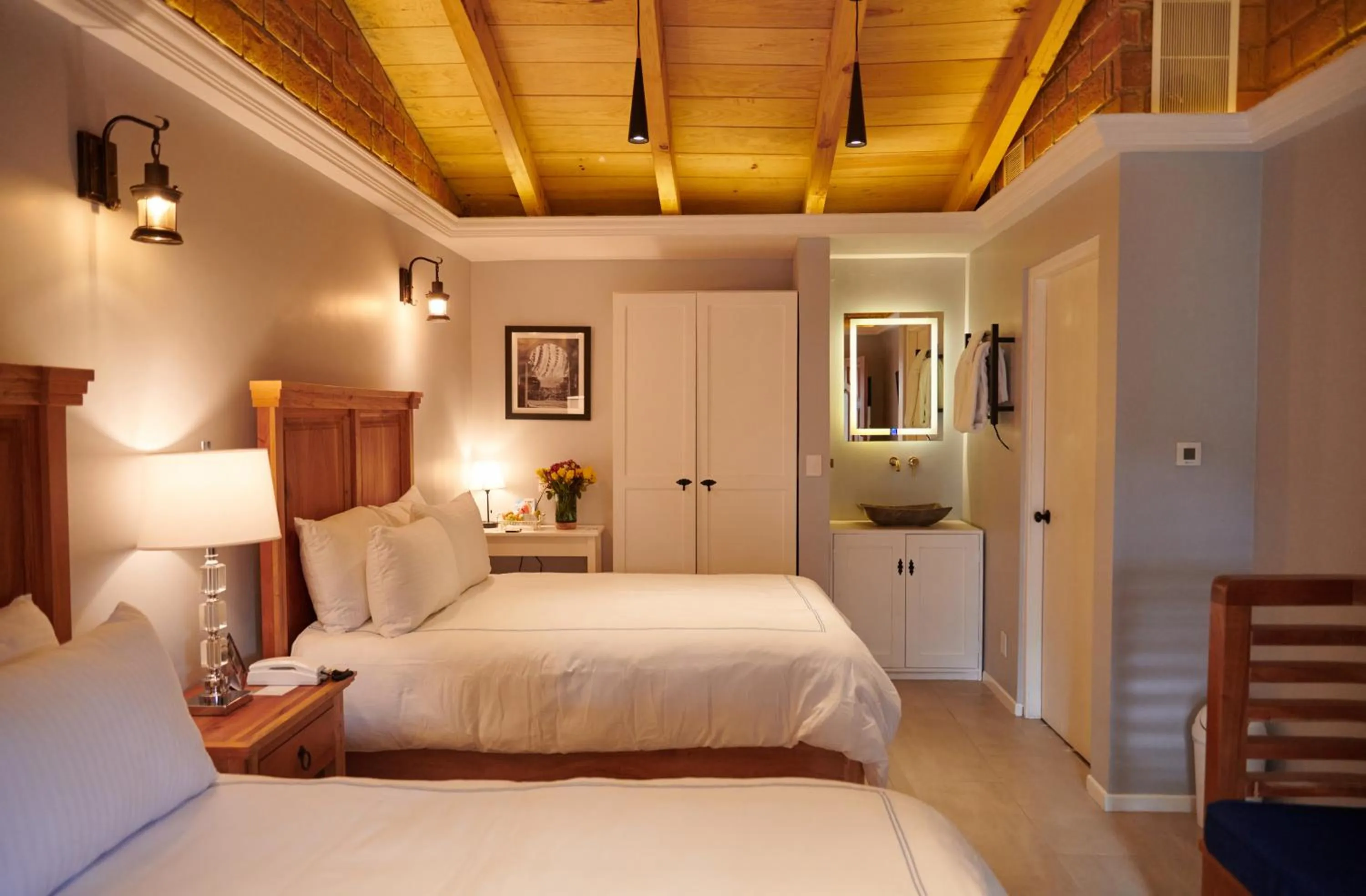 Bedroom, Bed in Hacienda Valentino