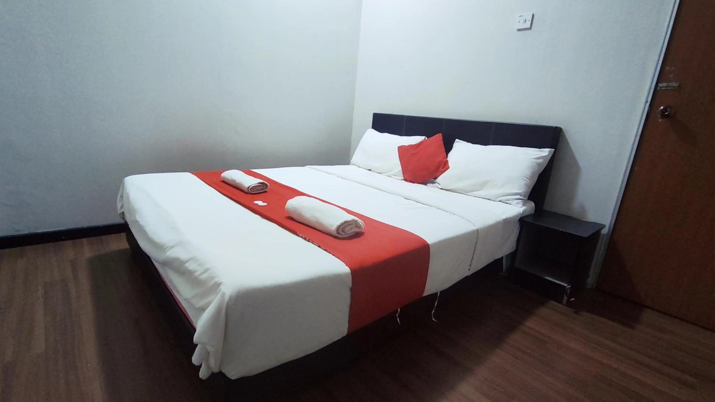 Bedroom, Bed in Hotel Rasa Sayang 2