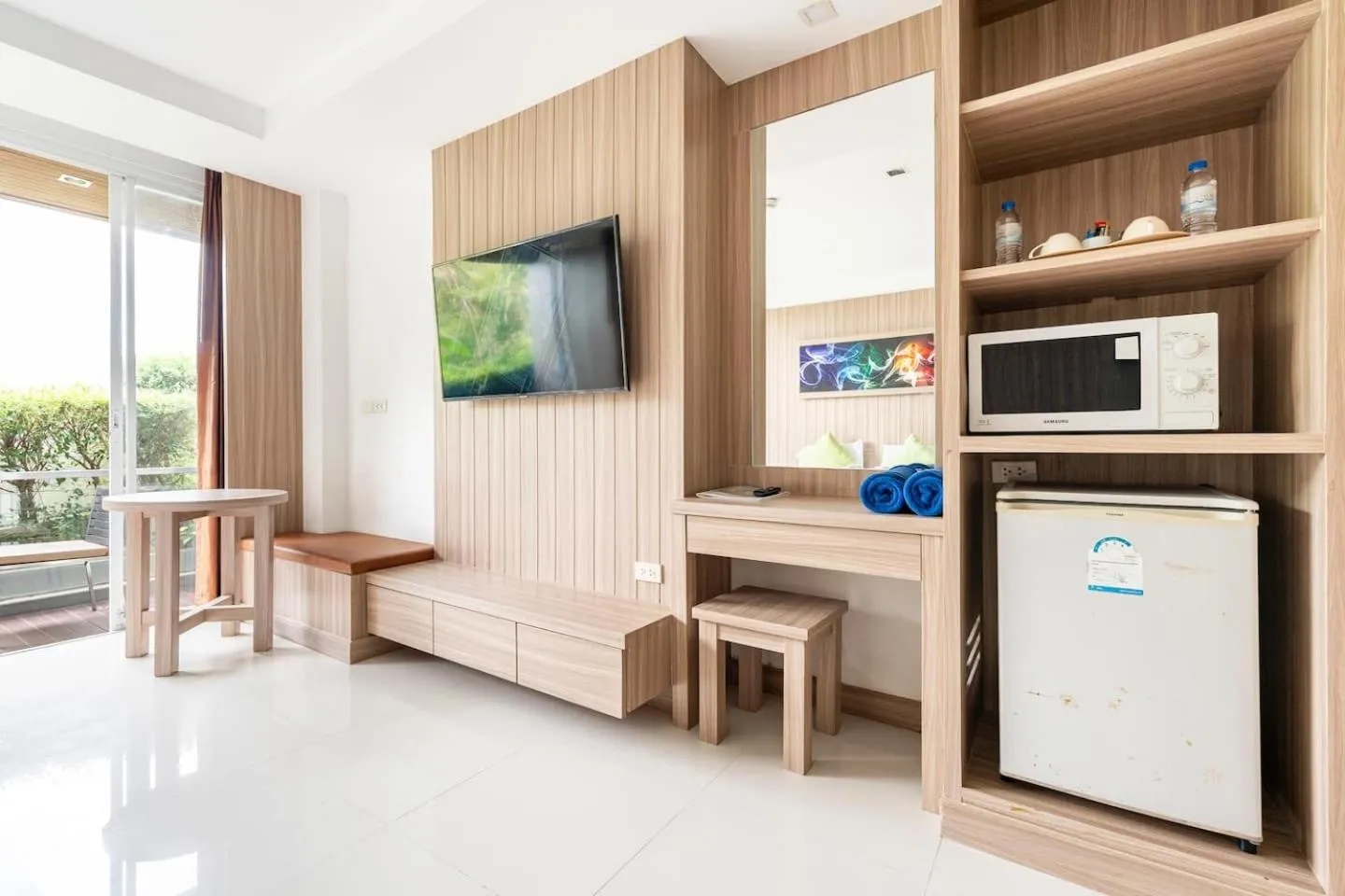 TV and multimedia in Lae Lay Suites - Karon Beach