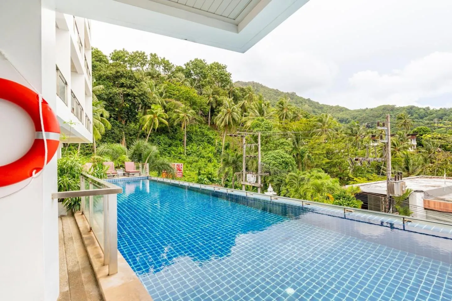 Swimming pool in Lae Lay Suites - Karon Beach