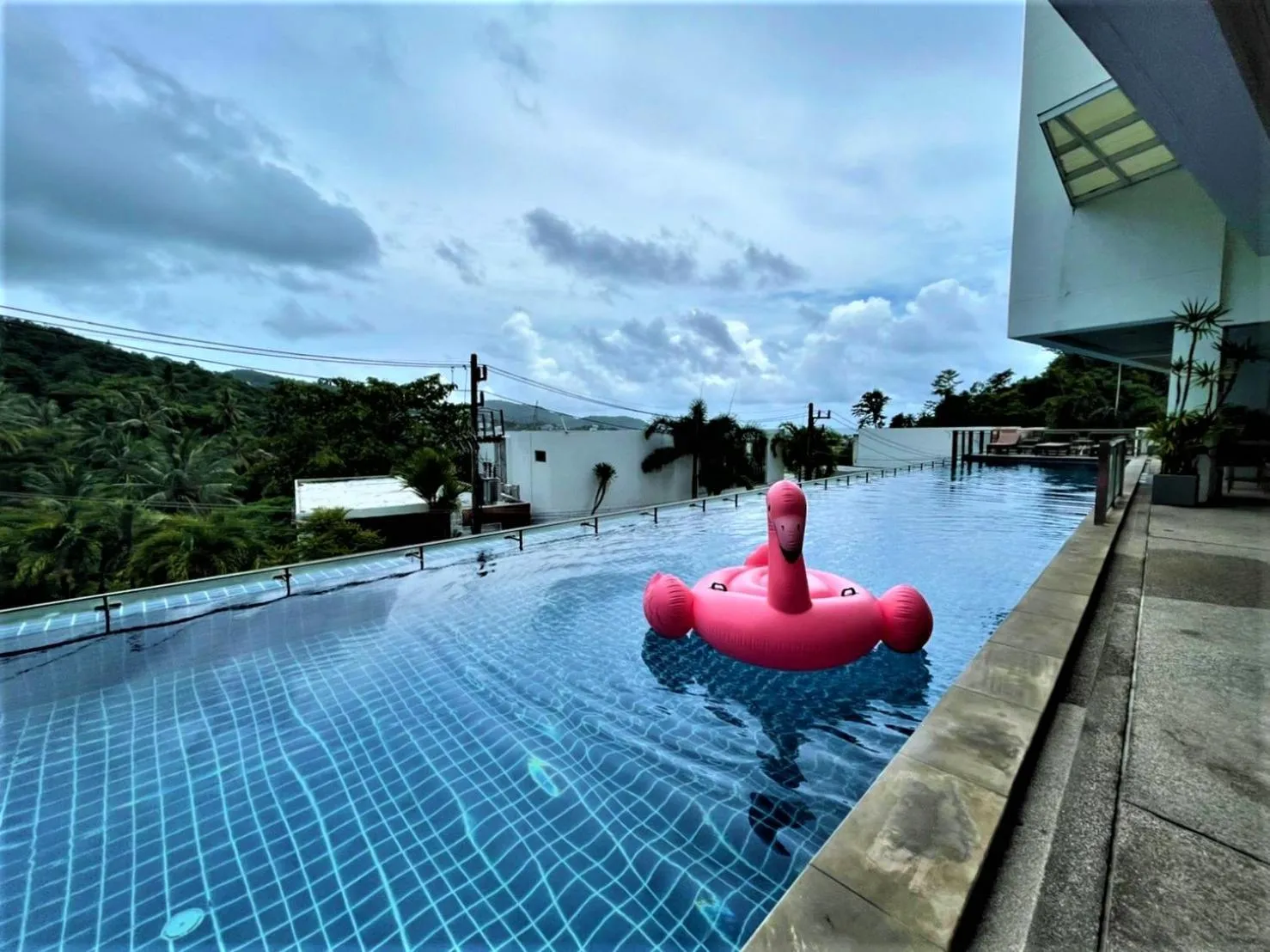 Swimming pool in Lae Lay Suites - Karon Beach