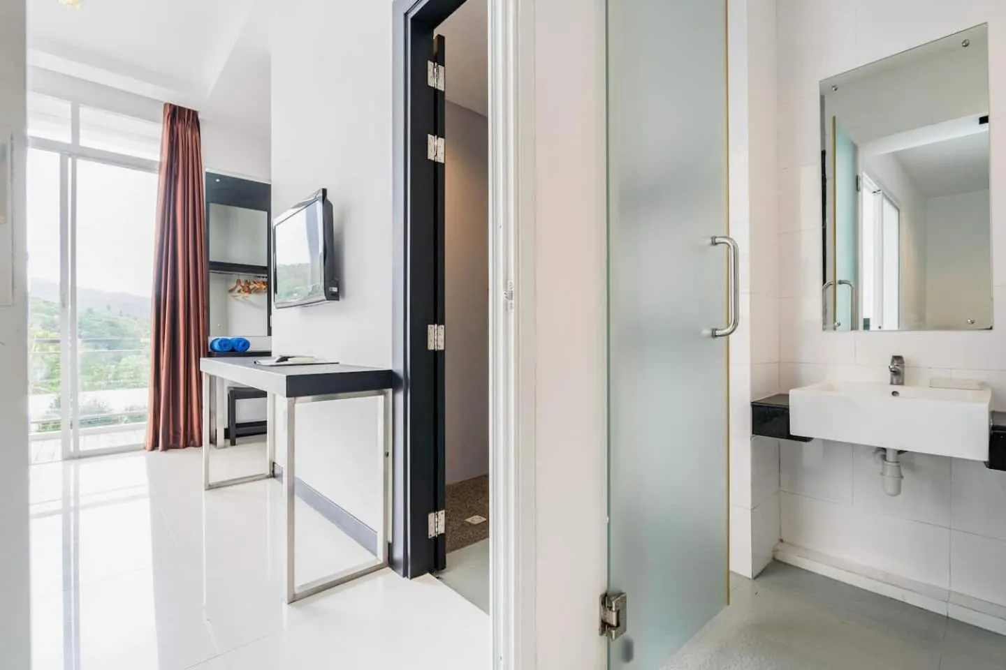 Bathroom in Lae Lay Suites - Karon Beach