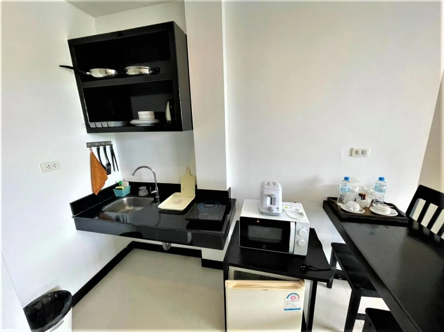 Kitchen or kitchenette in Lae Lay Suites - Karon Beach
