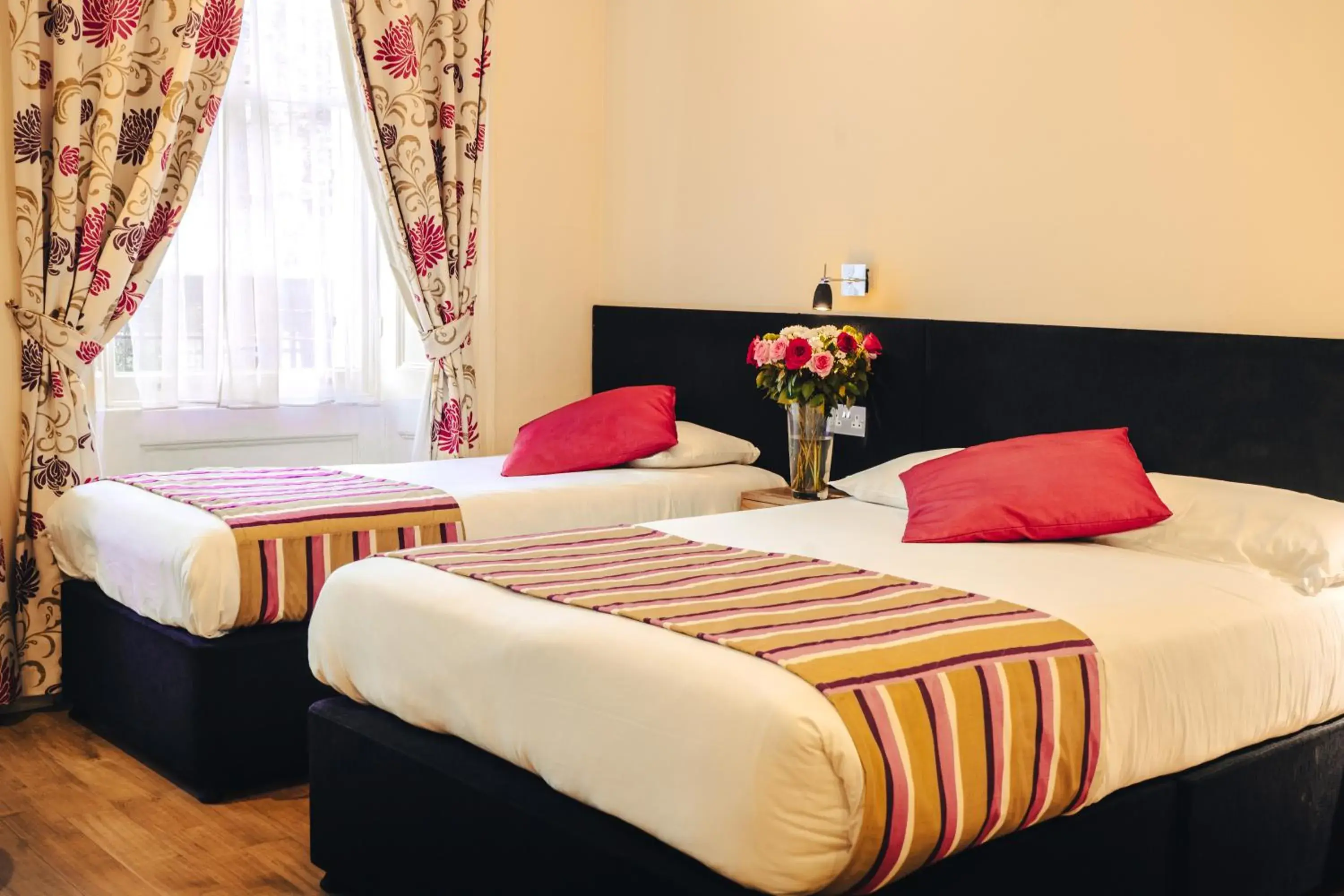 Twin Room with Private Bathroom in Athena Hotel Twin Room with Private Bathroom in Athena Hotel