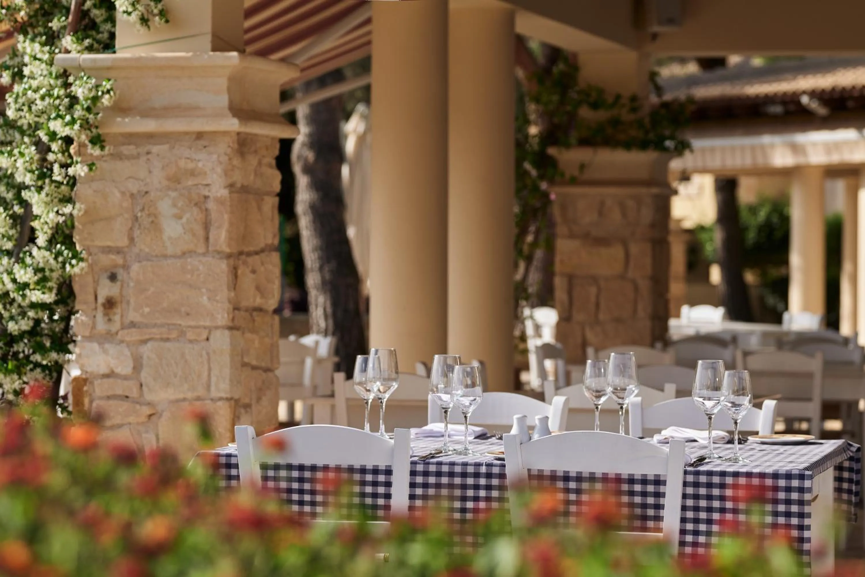Restaurant/places to eat in Aphrodite Hills Rentals - Junior Villas