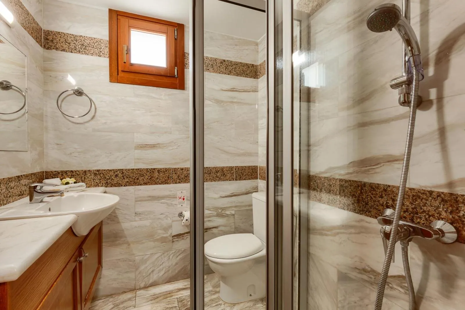 Shower in Aphrodite Hills Rentals - Superior Villas