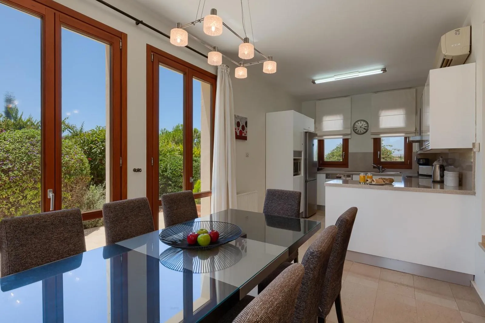 Dining area in Aphrodite Hills Rentals - Superior Villas