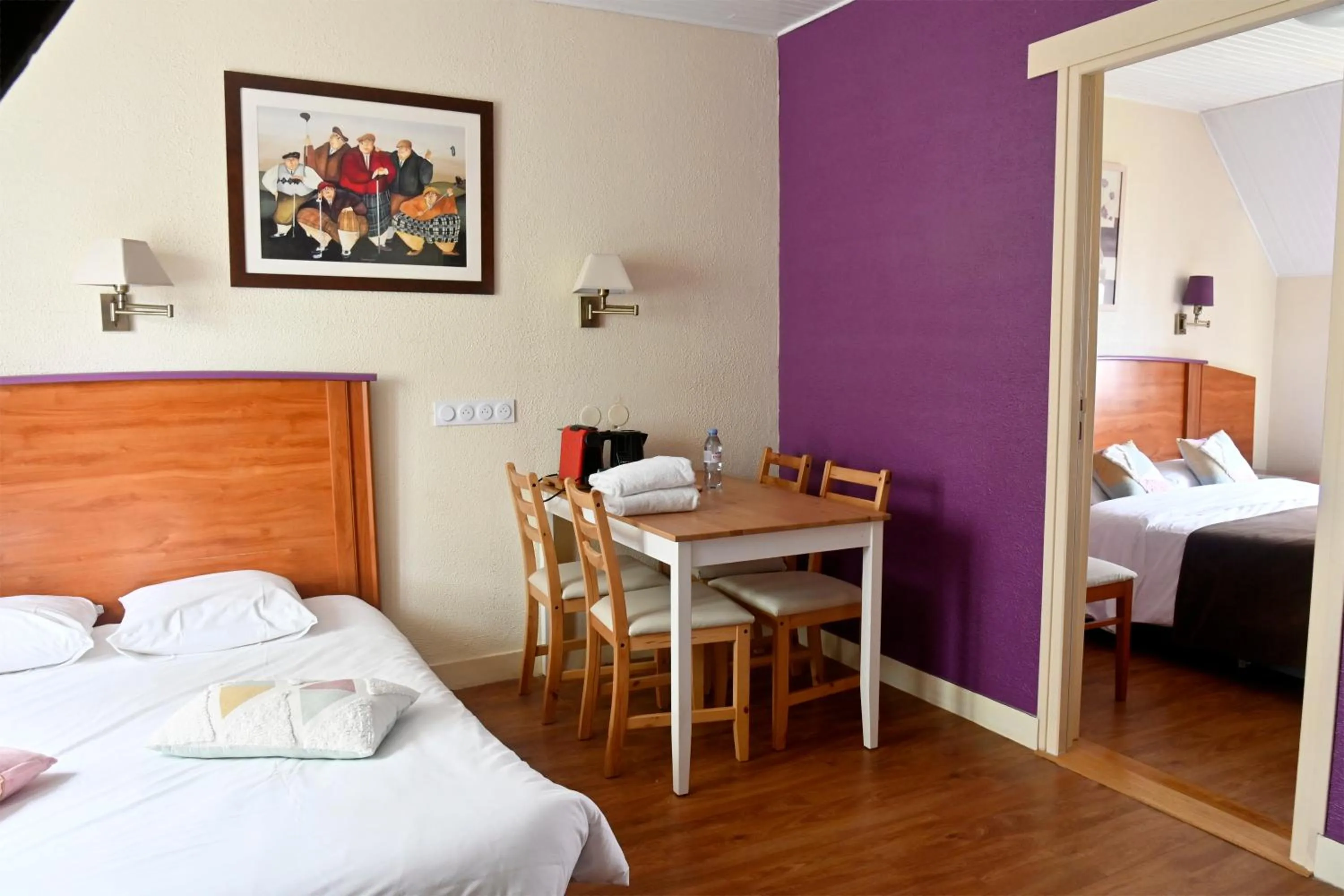 Bed in Logis Auberge De Launay