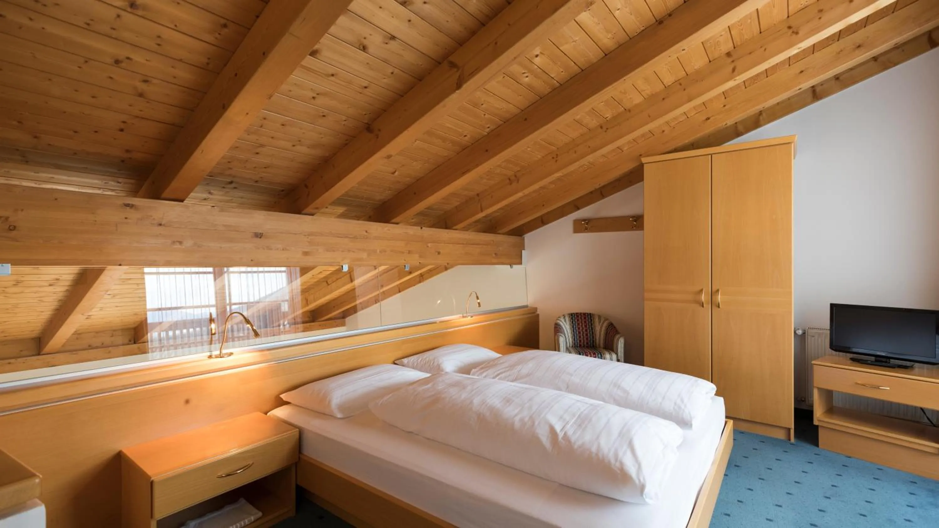 Bedroom, Bed in Residence Königswarte Strata Sexten