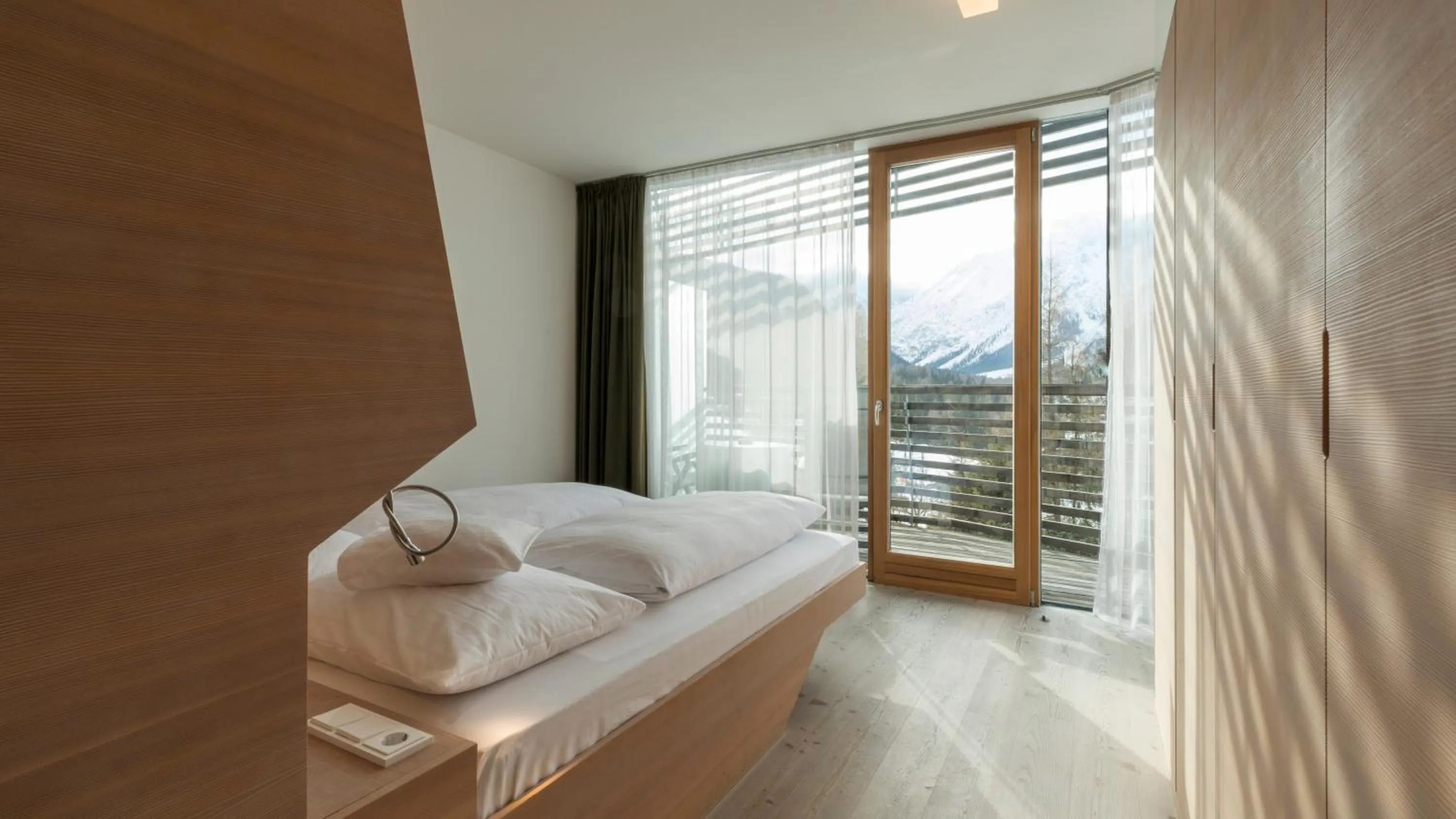 Bedroom, Bed in Residence Königswarte Strata Sexten