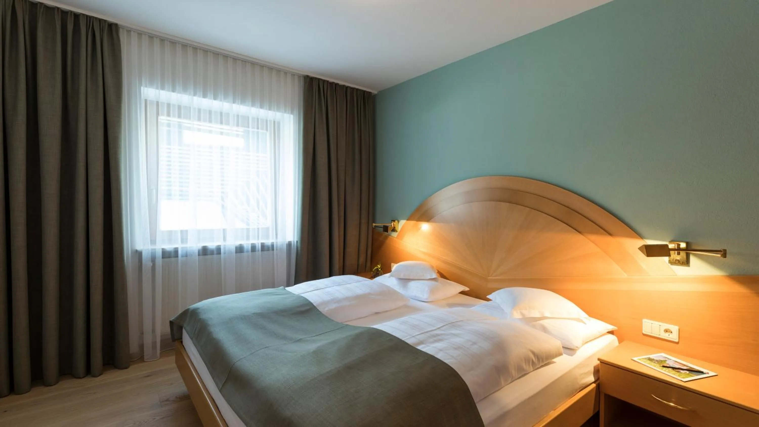 Bedroom, Bed in Residence Königswarte Strata Sexten