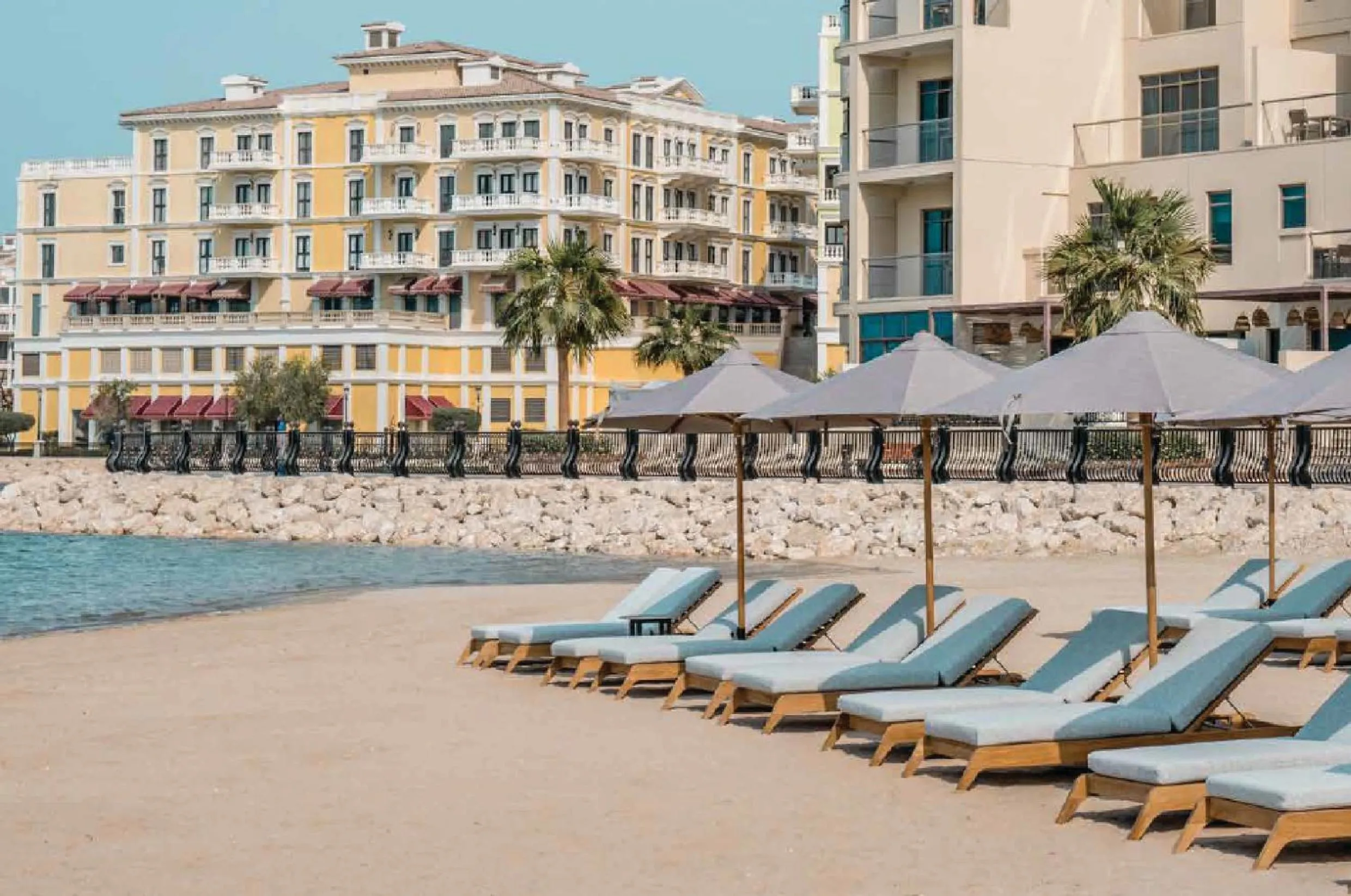 Beach in The Townhouses The Pearl