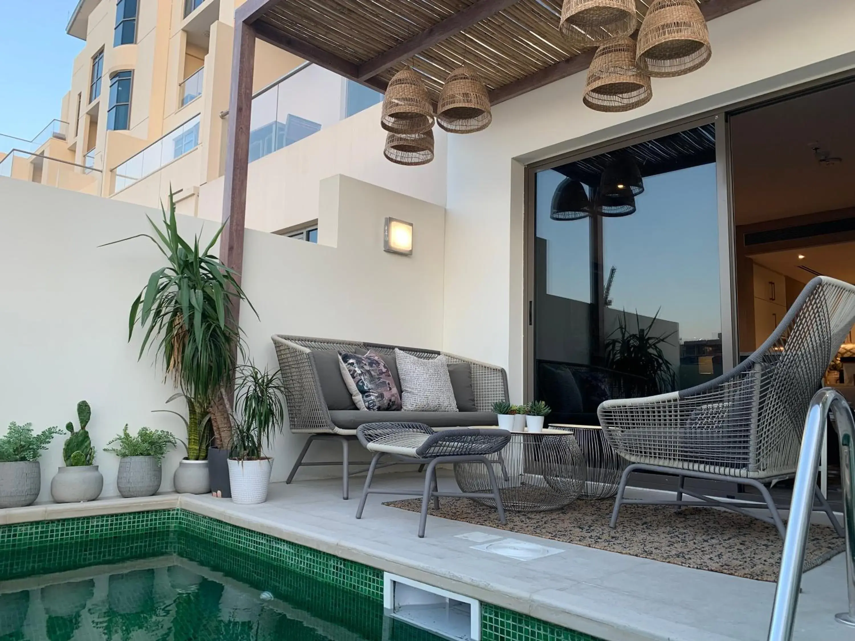 Villa with Private Pool in The Townhouses The Pearl Villa with Private Pool in The Townhouses The Pearl