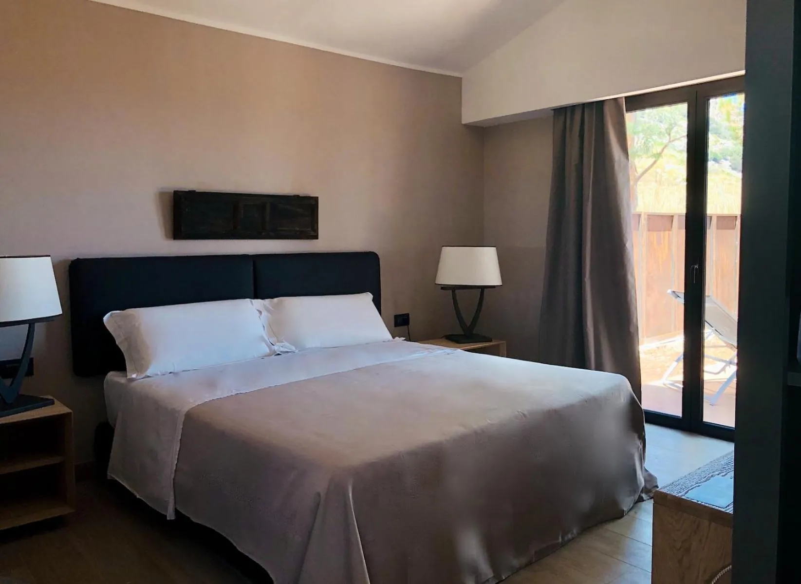 Bedroom, Bed in Araja Villa&Suite by Geocharme