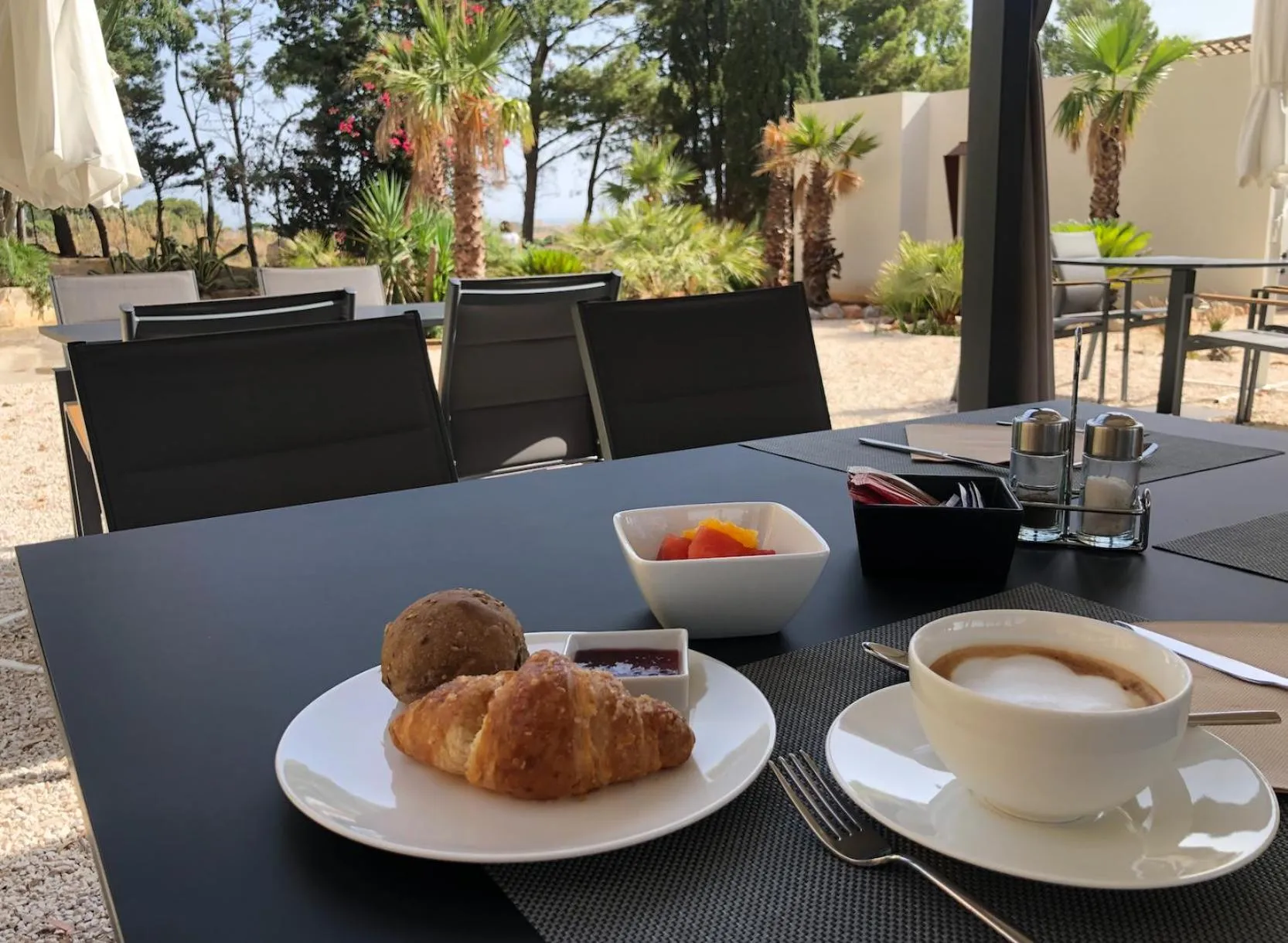 Breakfast in Araja Villa&Suite by Geocharme