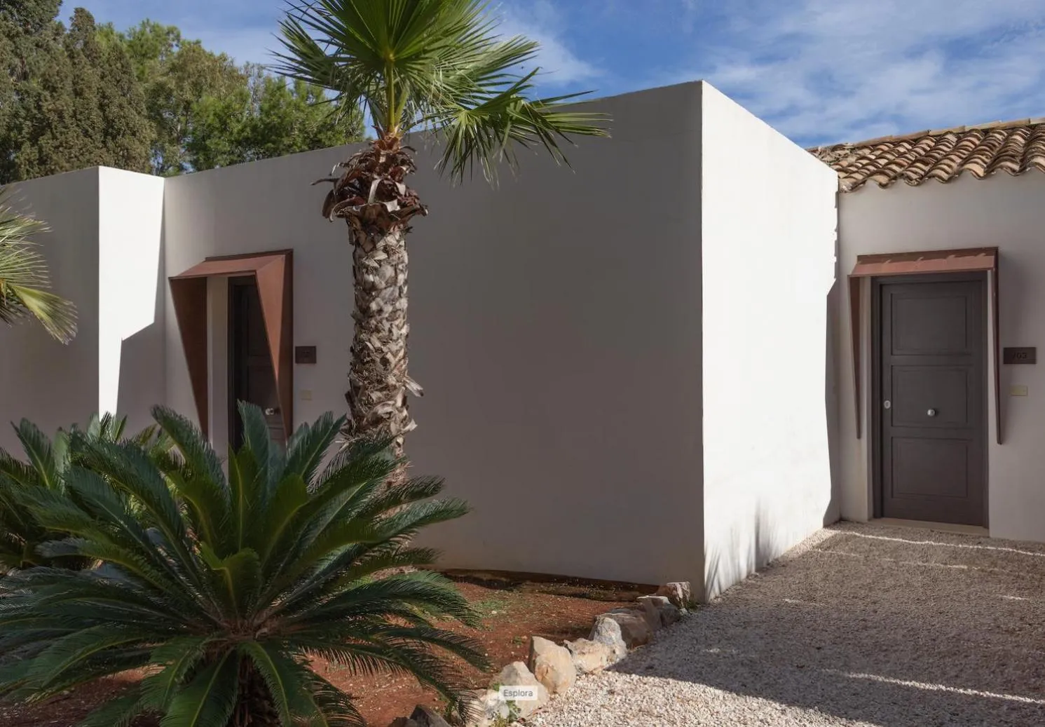 Garden in Araja Villa&Suite by Geocharme