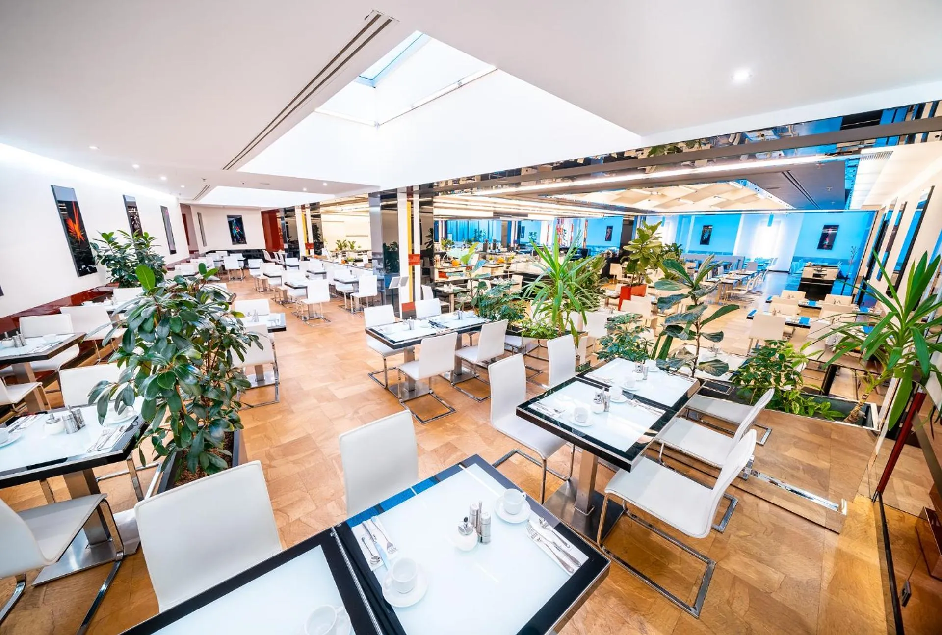 Restaurant/places to eat in Grandior Hotel Prague