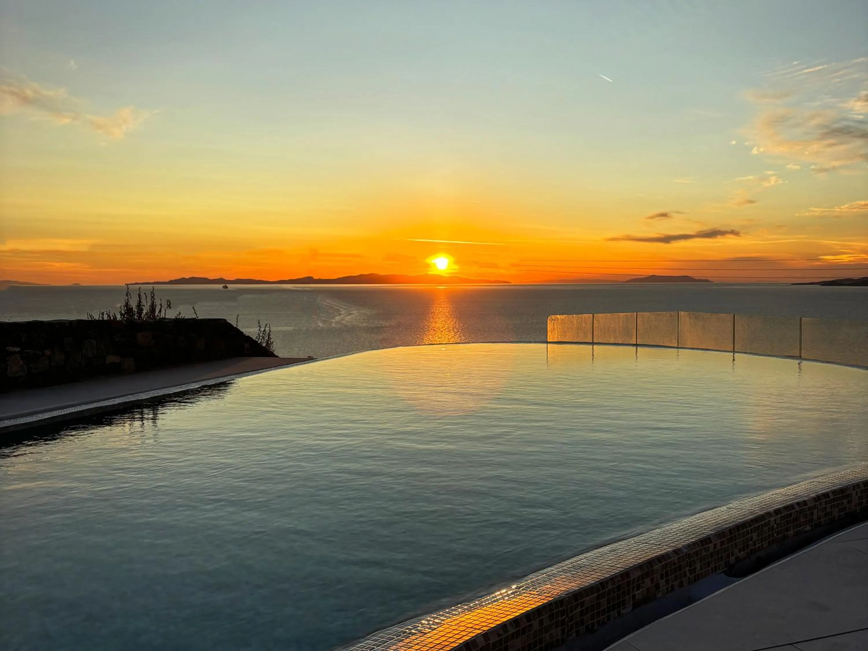 Sea view in White Rock Suites & Villas