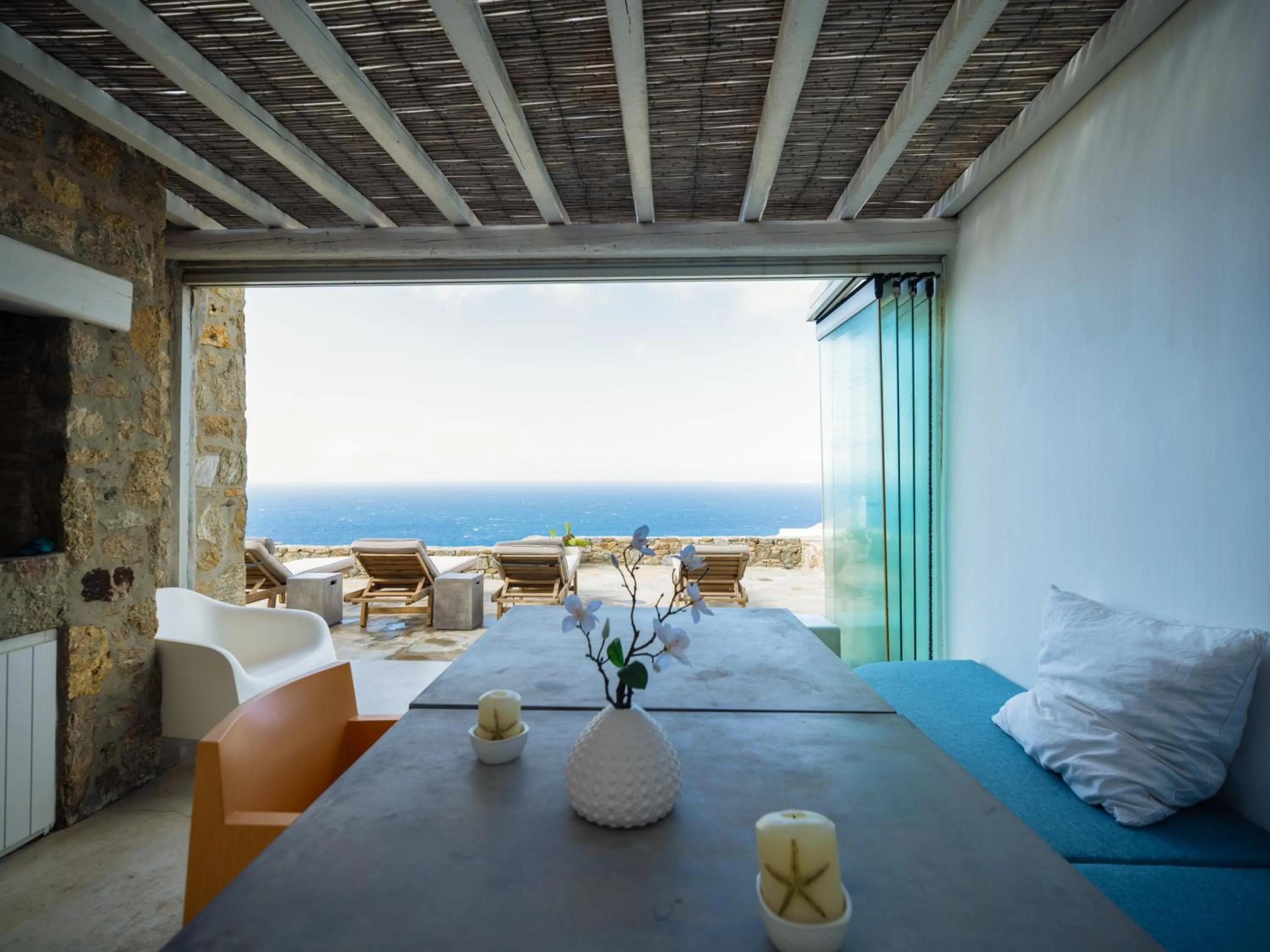 Patio in White Rock Suites & Villas