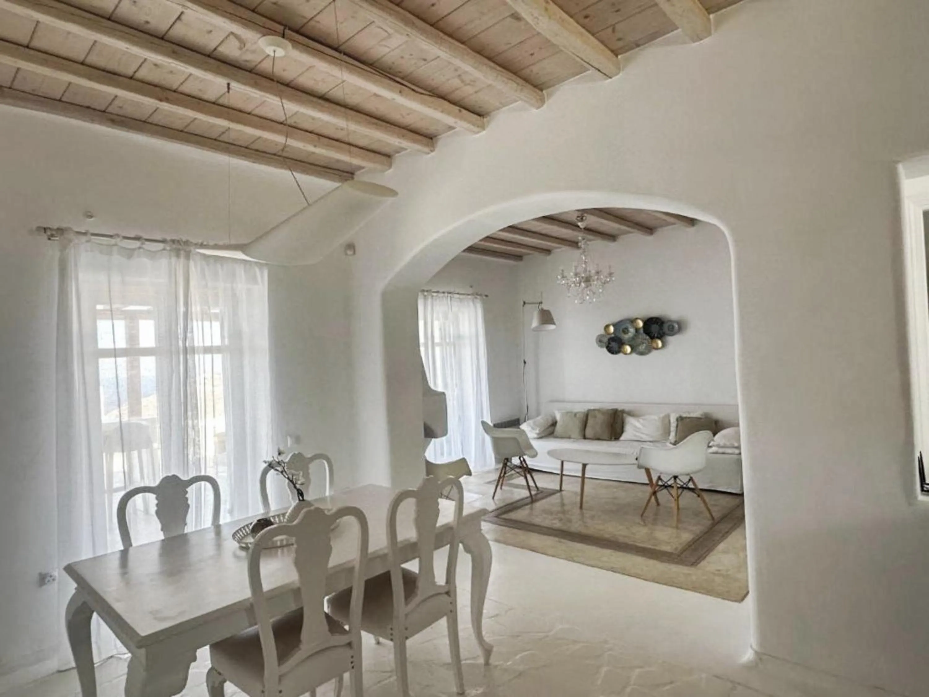 Living room in White Rock Suites & Villas
