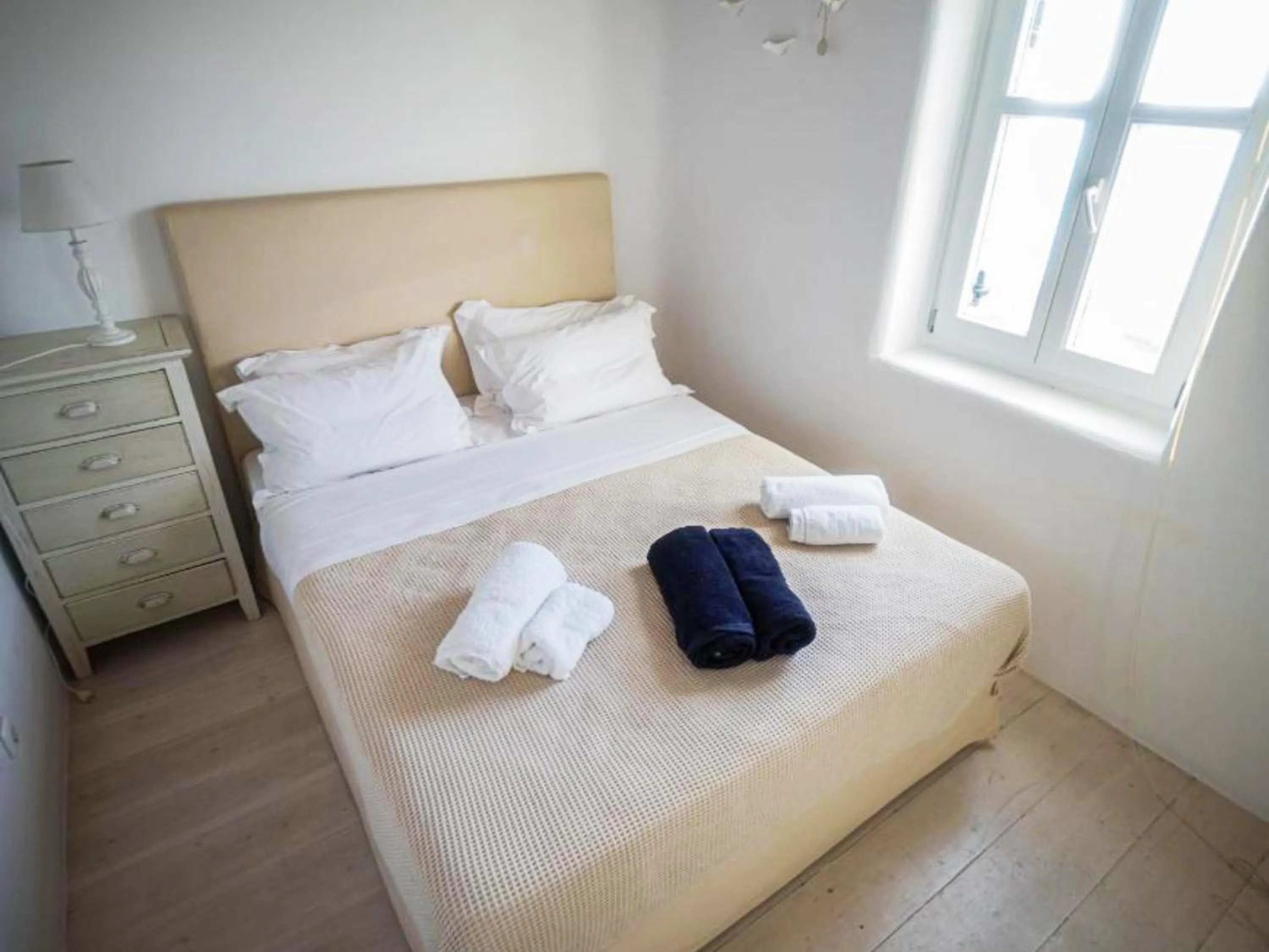 Bedroom in White Rock Suites & Villas