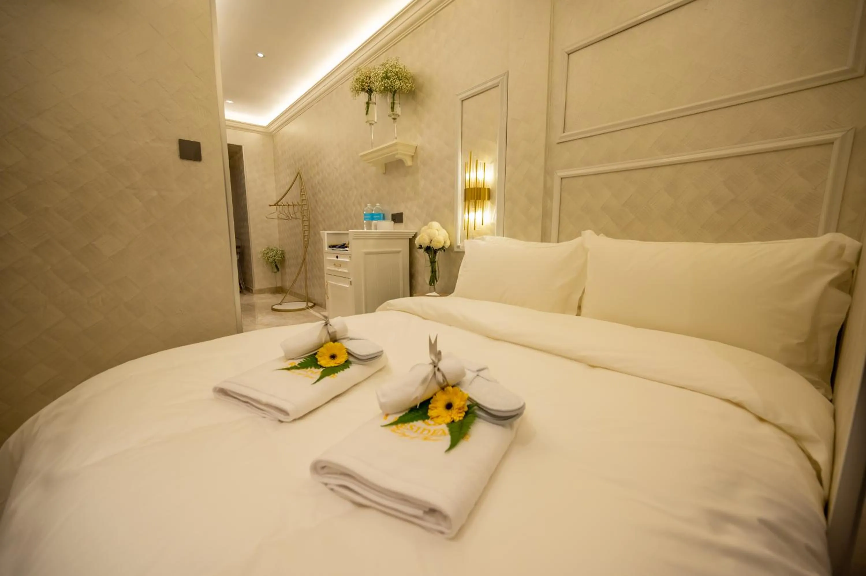 Bed in A Residence @ Between Hilton & Cititel Hotel