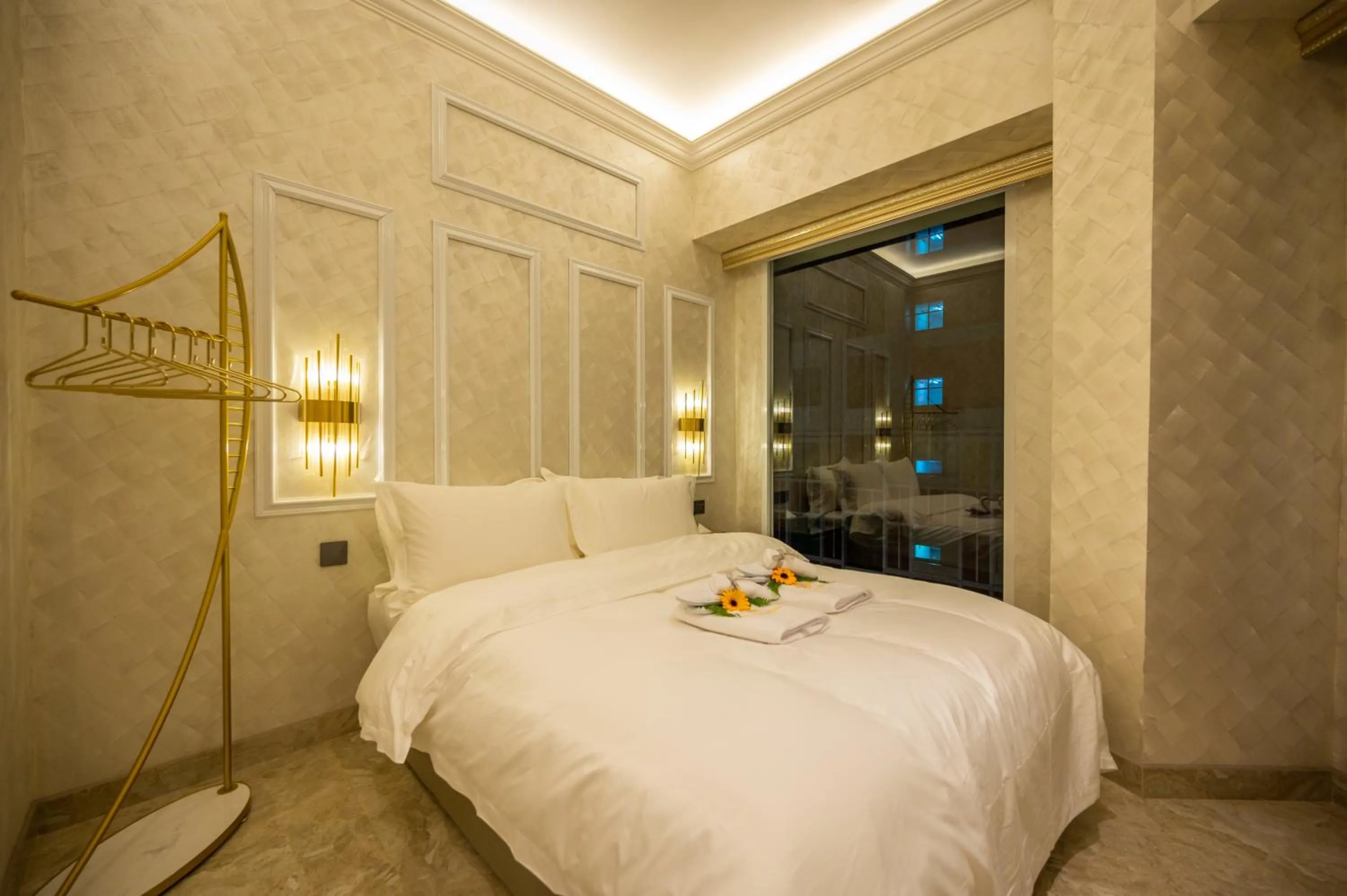 Photo of the whole room, Bed in ACJ Residence @ Beside Cititel Hotel