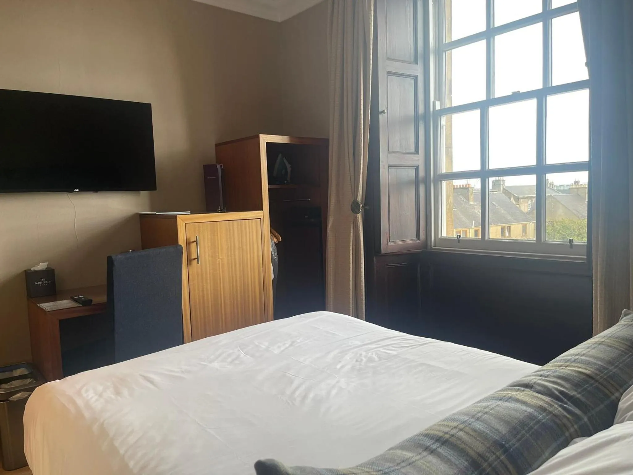 Bed in The Mansefield Hotel