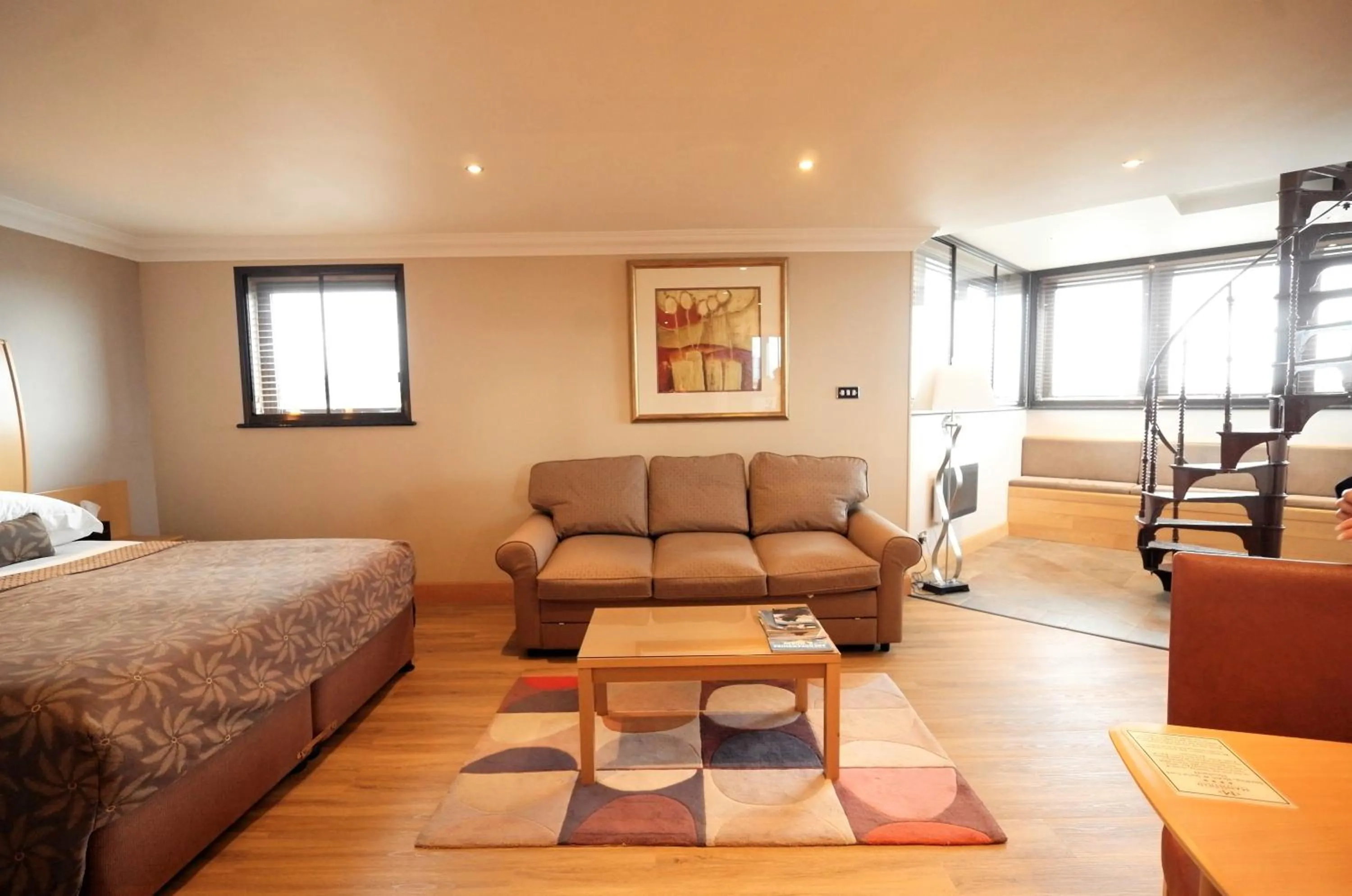 Bedroom in The Mansefield Hotel