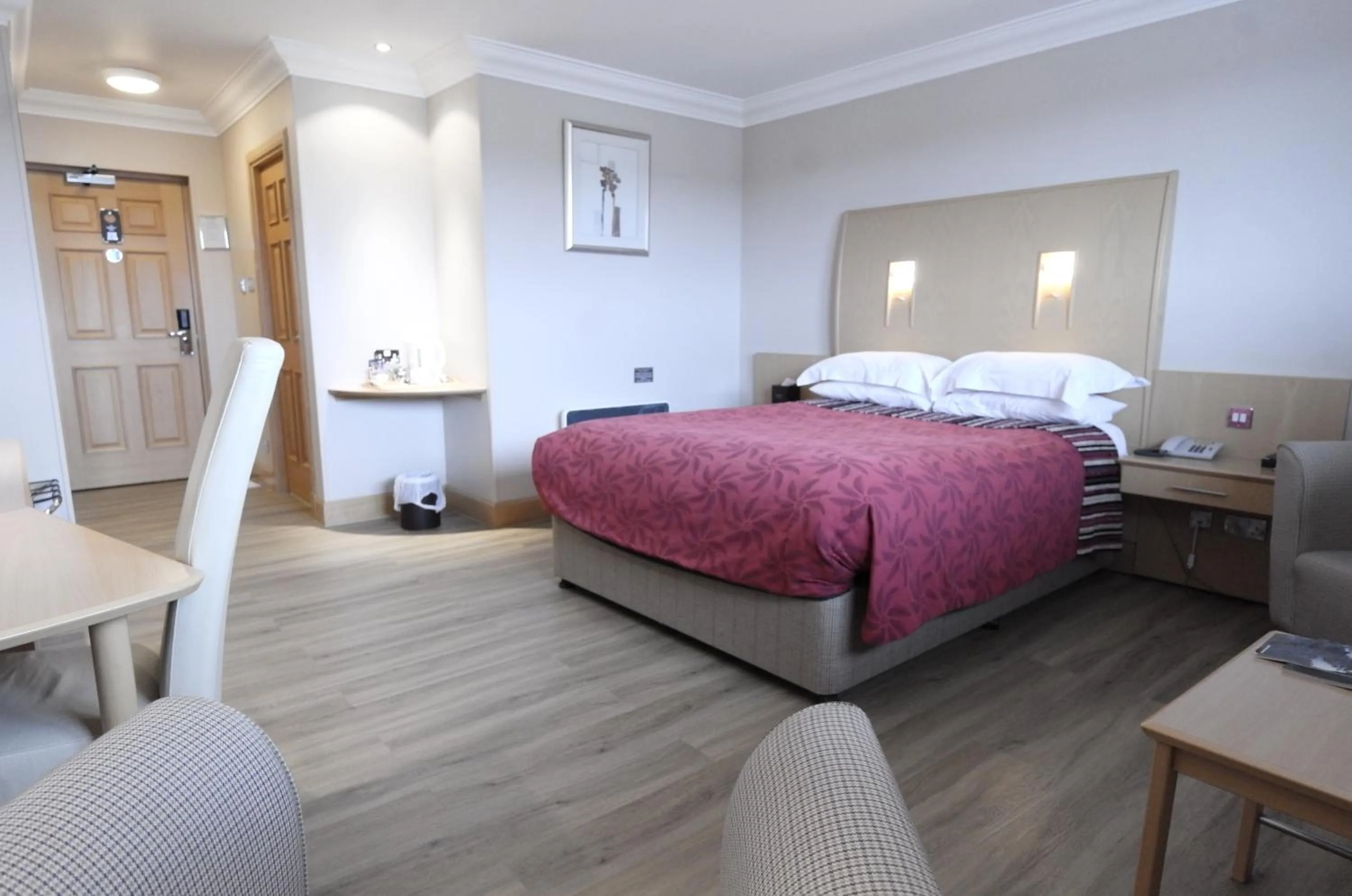 Bed in The Mansefield Hotel