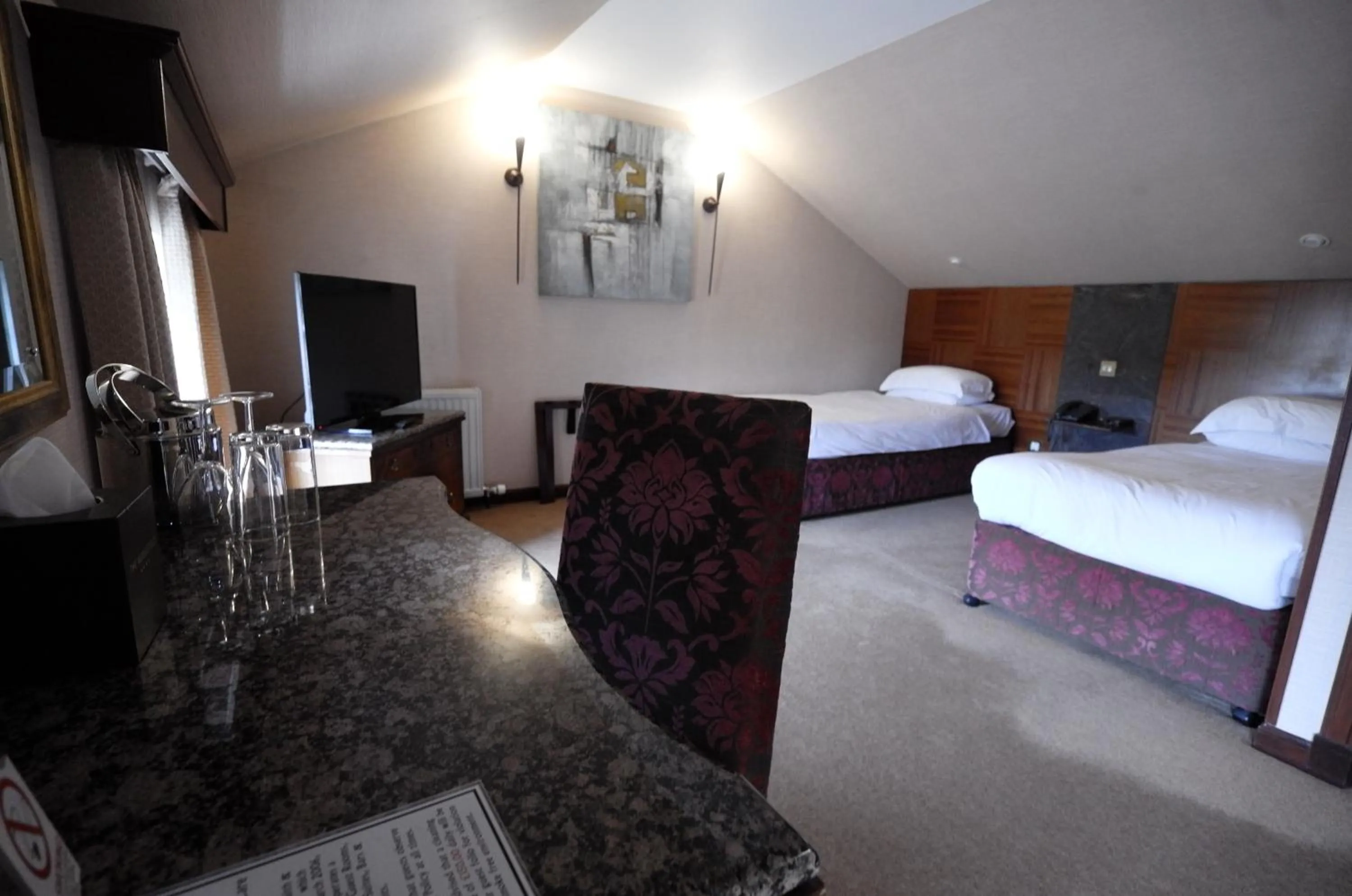 Bedroom, Bed in The Mansefield Hotel