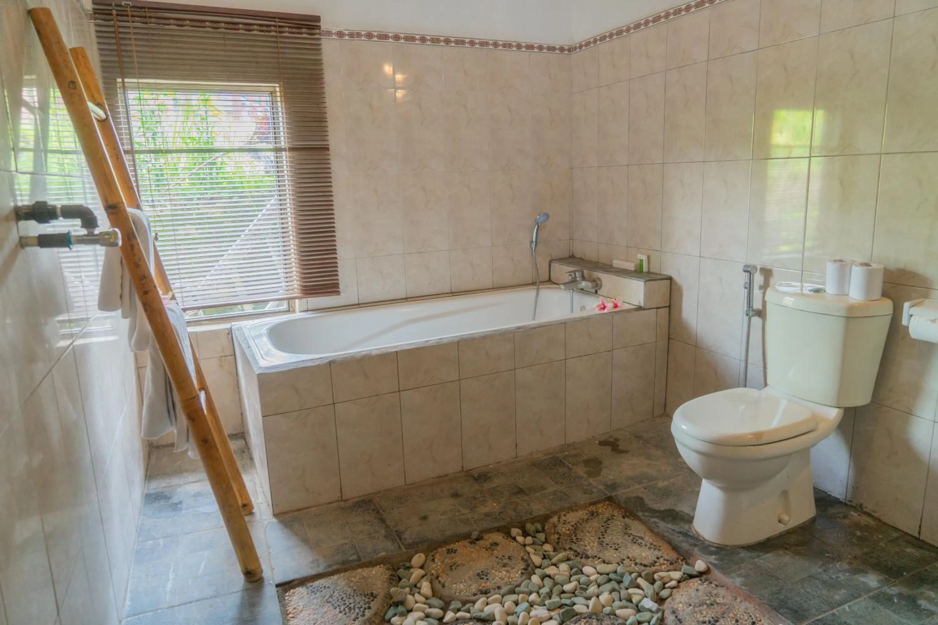 Bath in Ananda JJ Ubud Resort & Spa