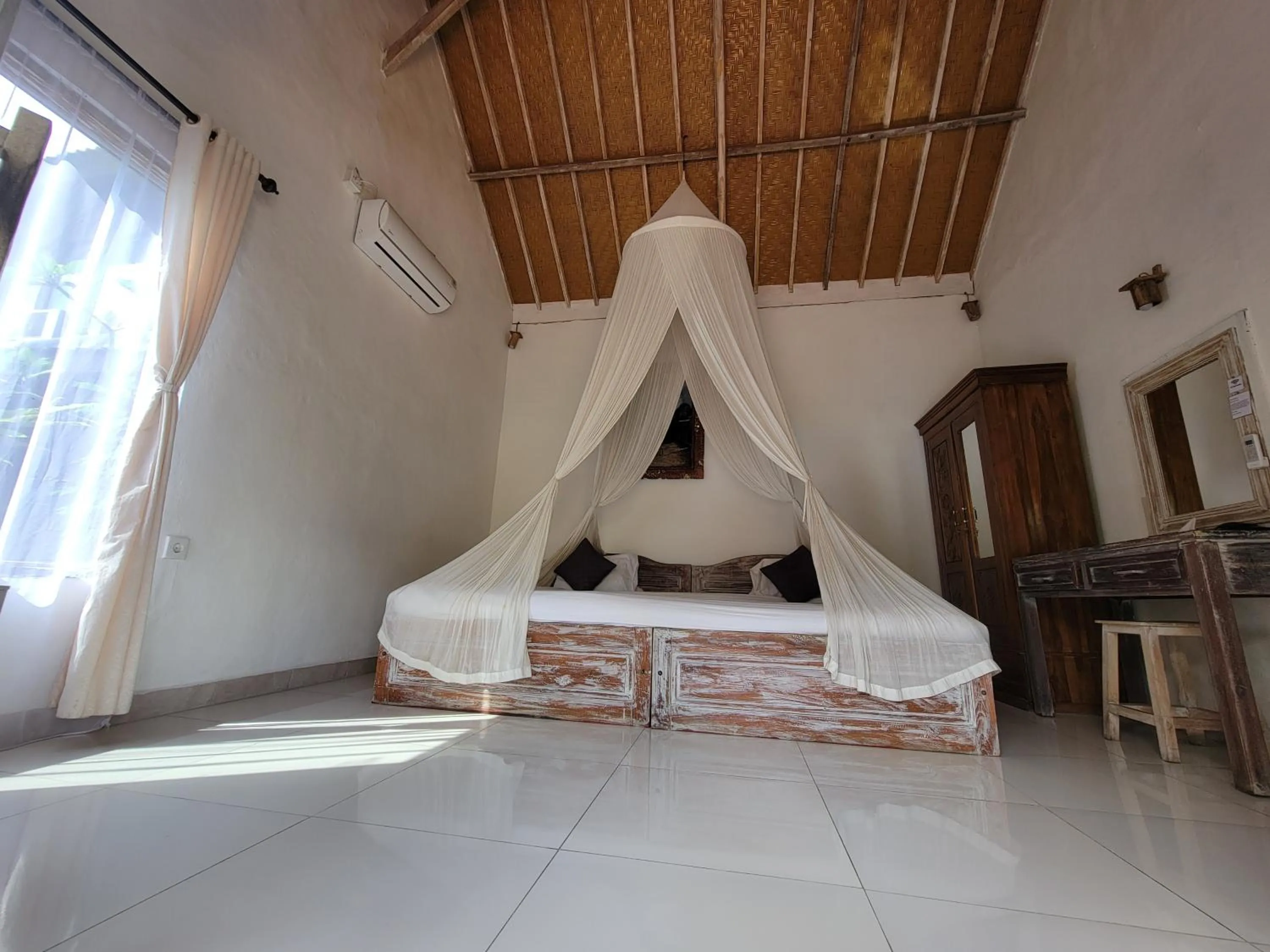 Bed in Ananda JJ Ubud Resort & Spa