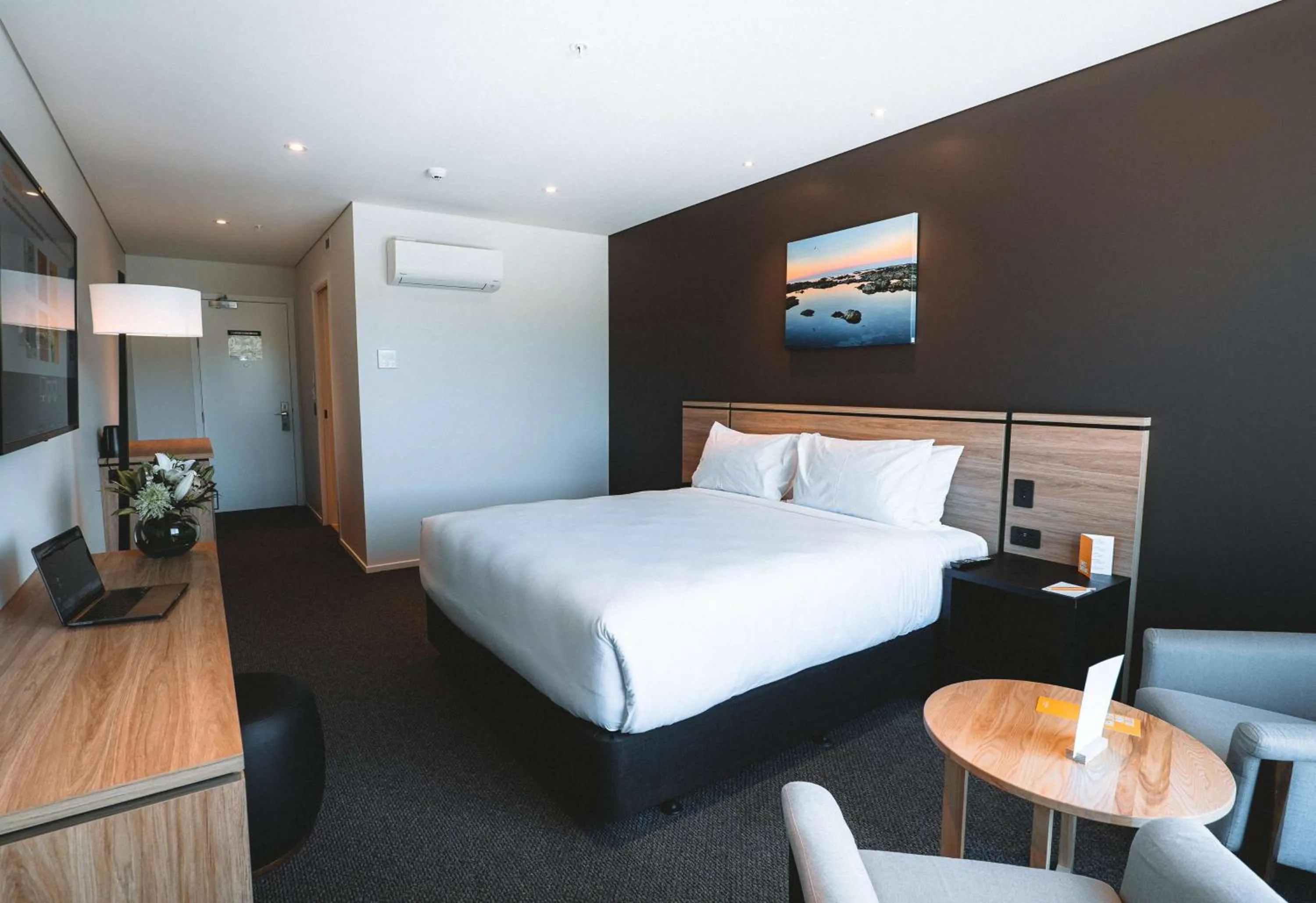 Bedroom, Bed in Sudima Kaikōura