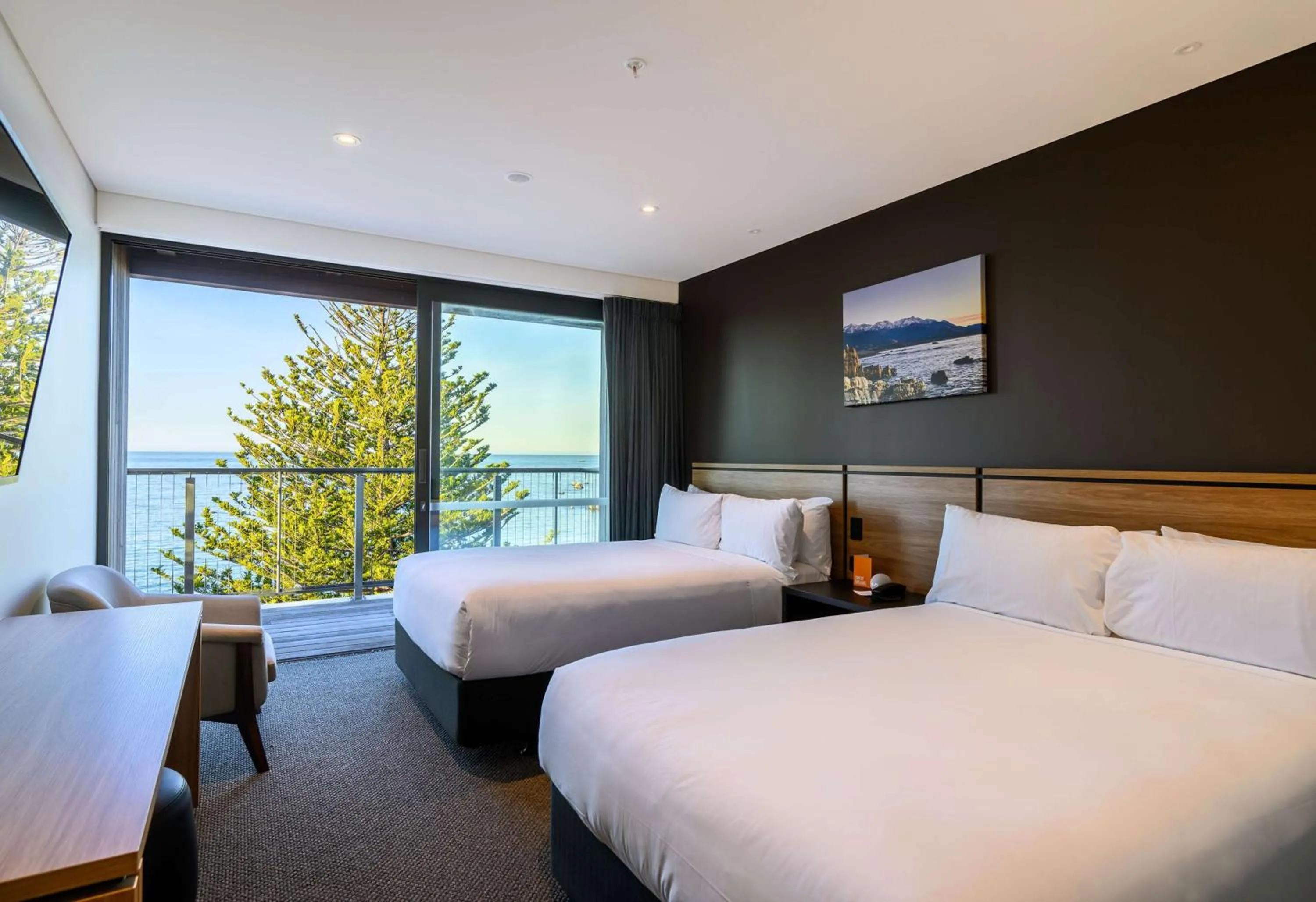 Bedroom, Bed in Sudima Kaikōura