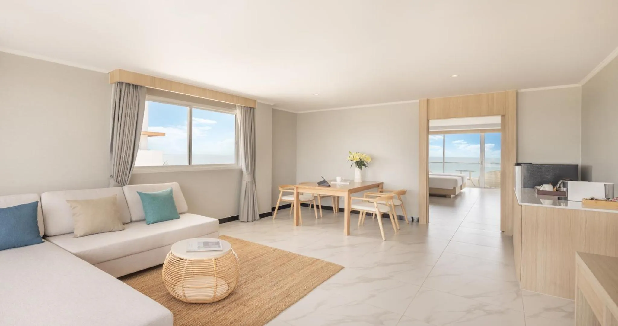 Living room in Eastin Resort Rayong