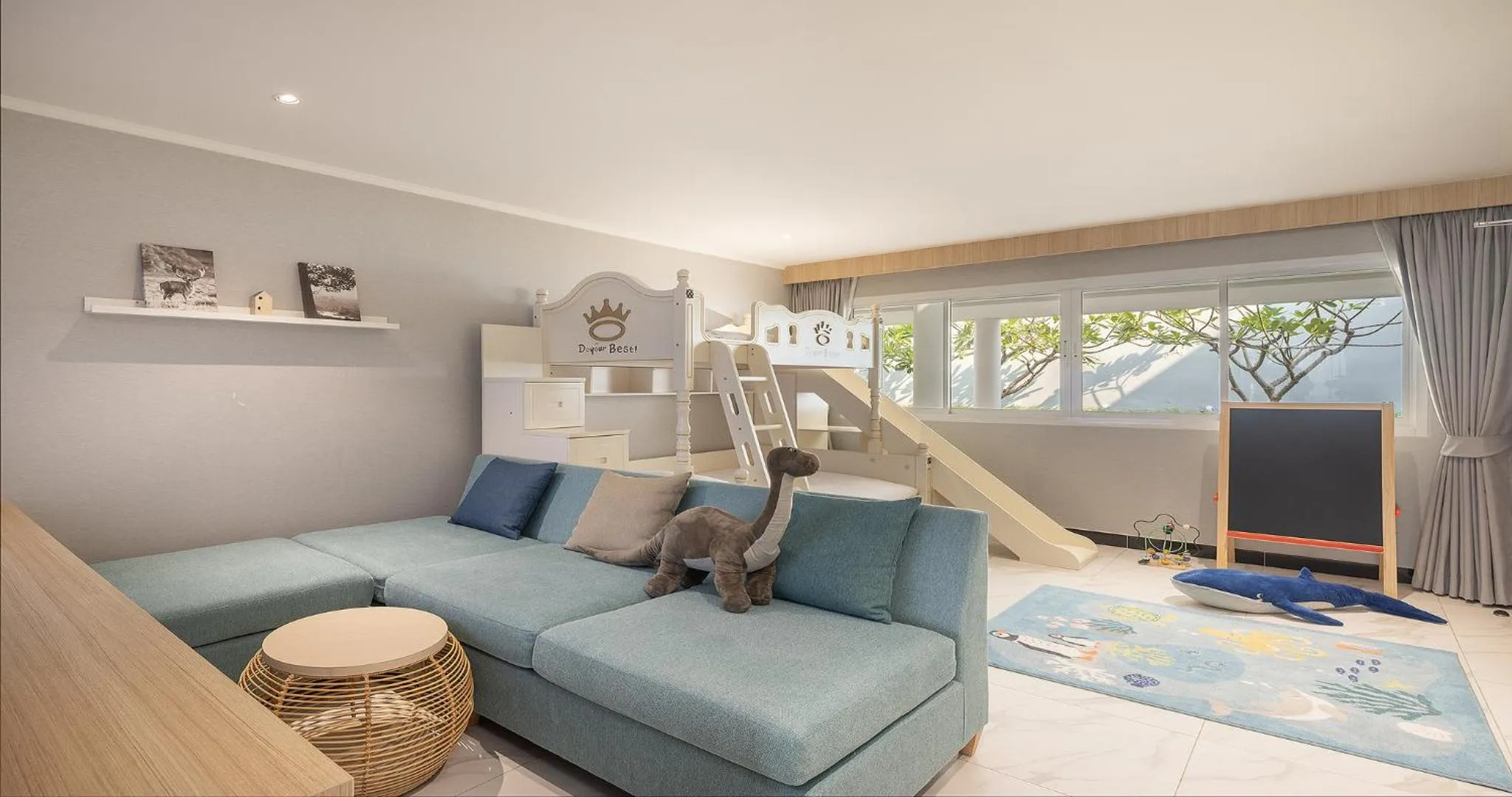 Seating area in Eastin Resort Rayong