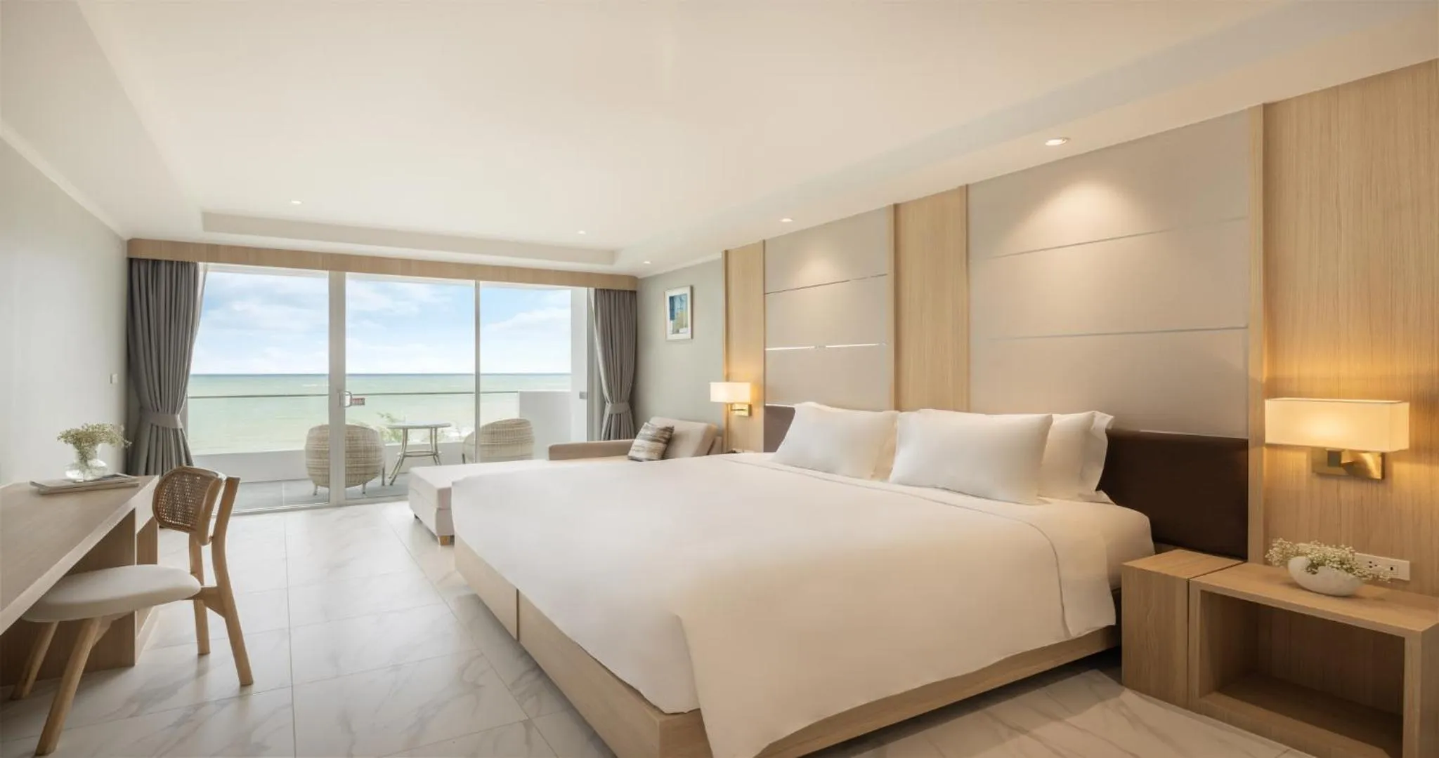 Bed in Eastin Resort Rayong