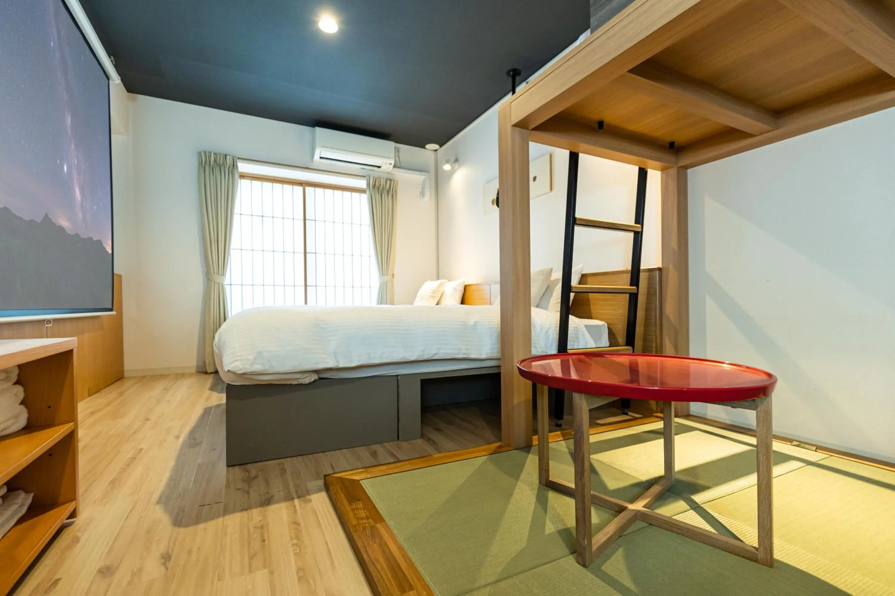 Photo of the whole room, Bed in Minn Shin-Osaka